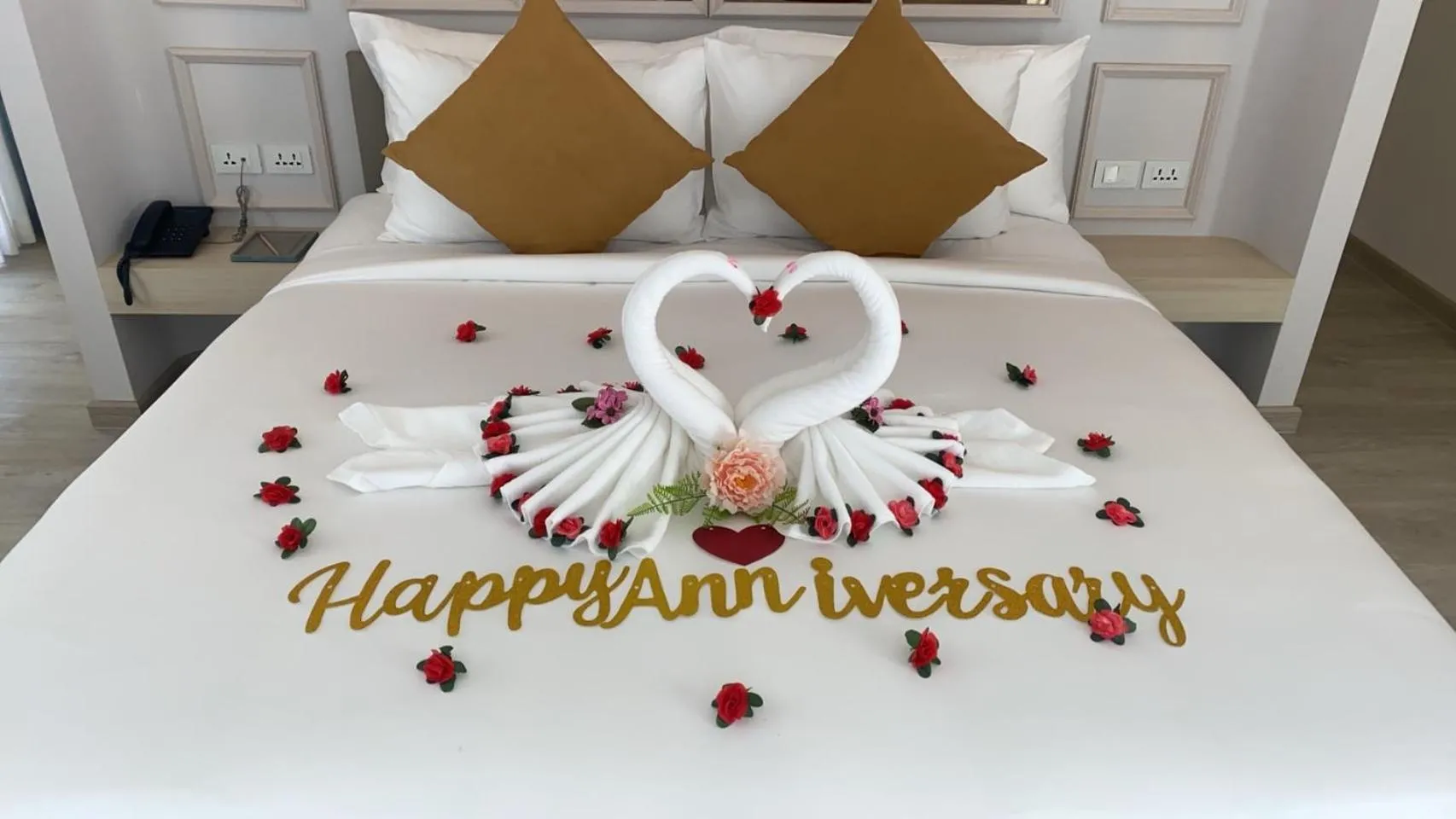 VIP, Bed in Villa Atchara