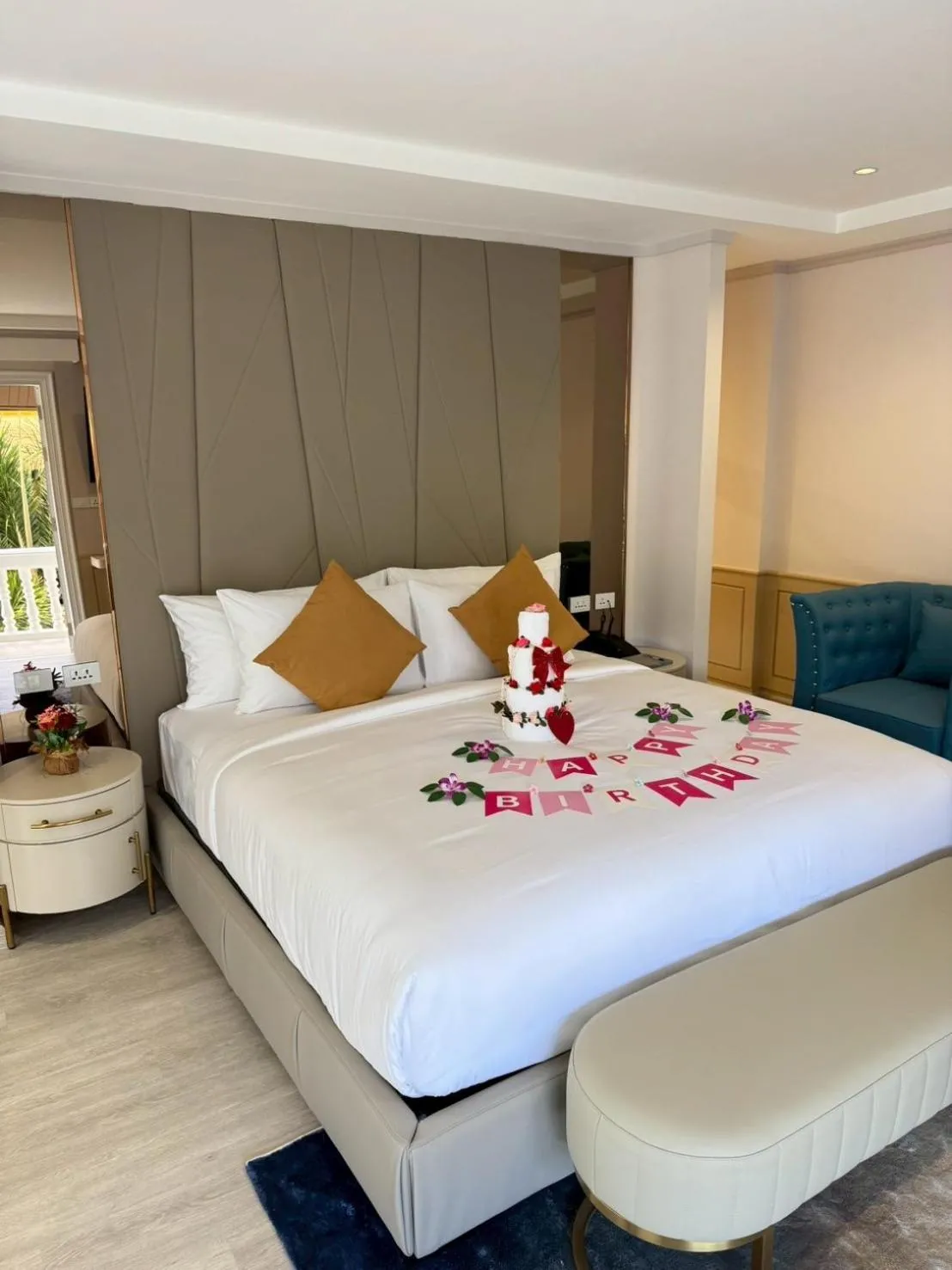 Bed in Villa Atchara