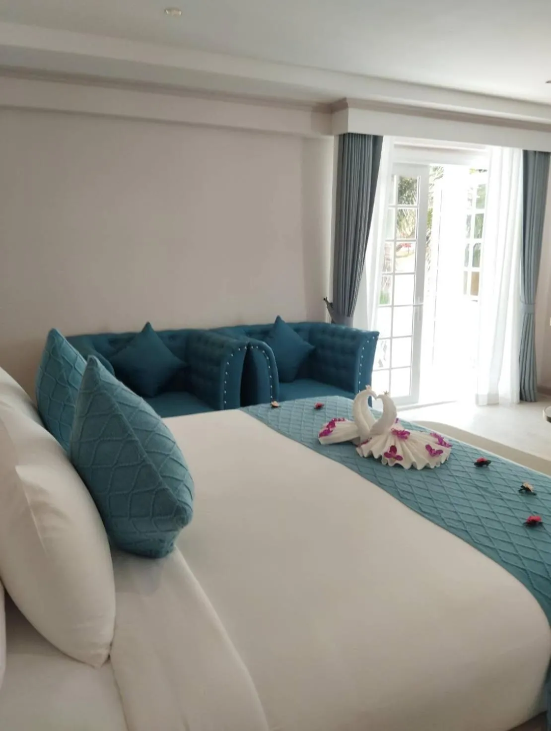 Bedroom, Bed in Villa Atchara