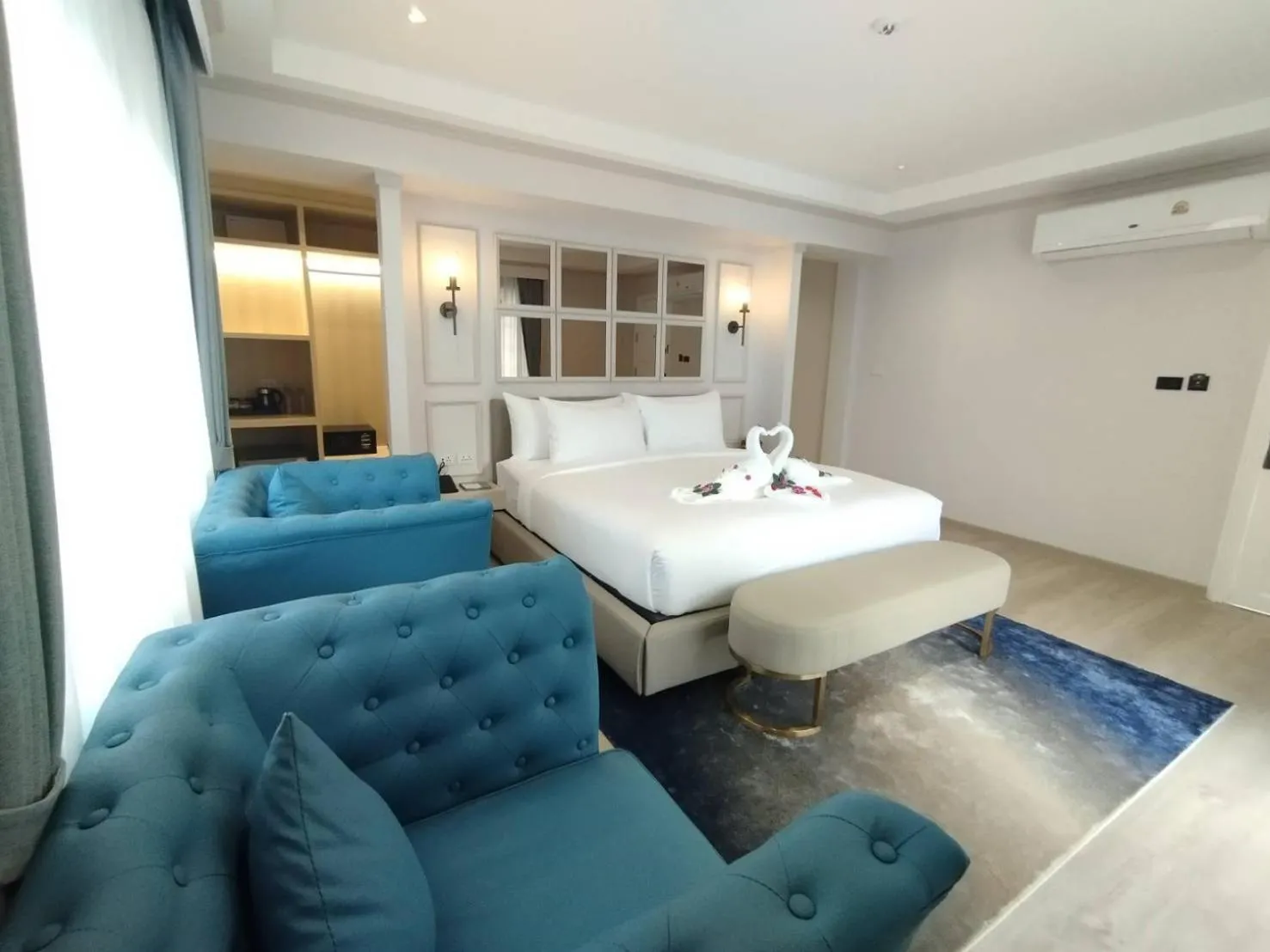 Bedroom, Bed in Villa Atchara
