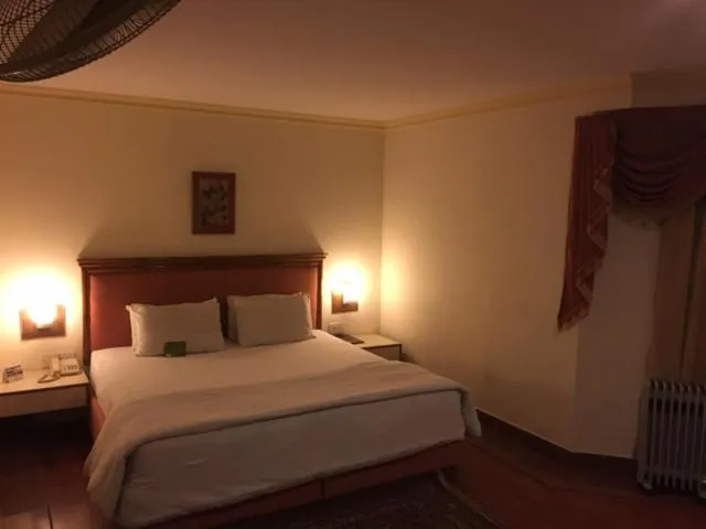 Bedroom, Bed in Shiva Oasis Resort