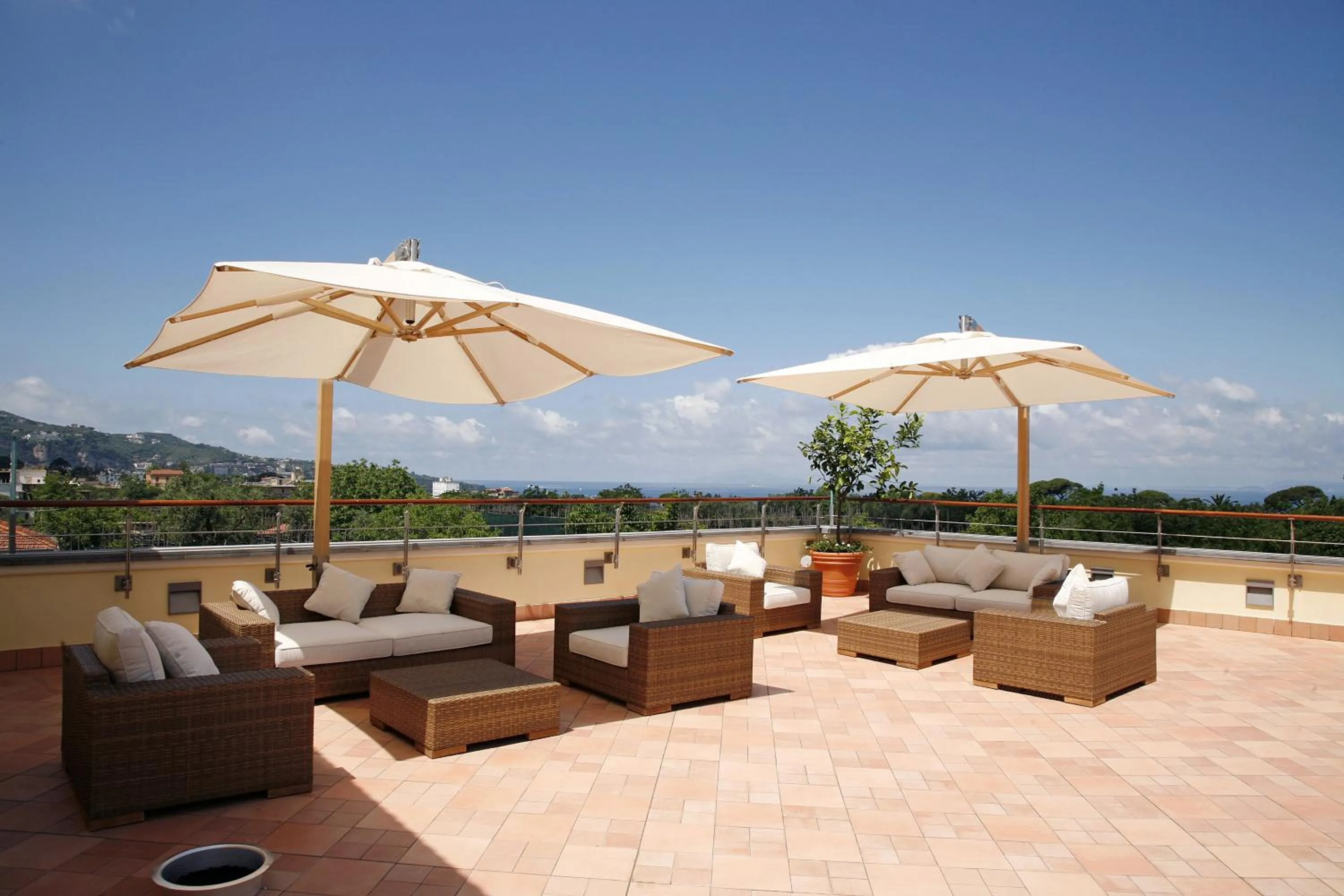 Balcony/Terrace in Seven Hostel & Rooms