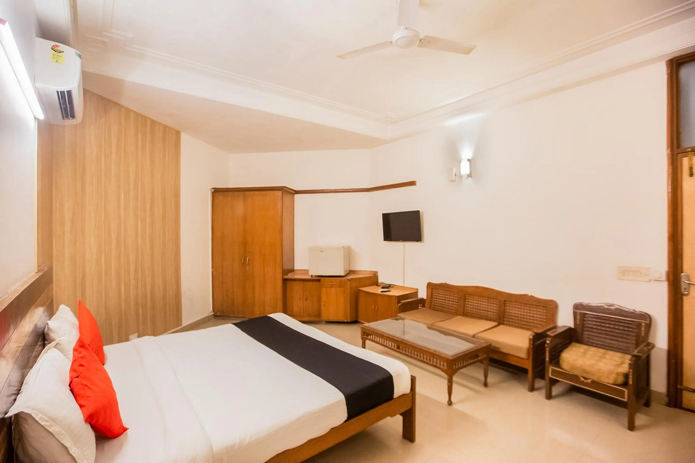 Bedroom, Bed in Townhouse Sunrise Villa