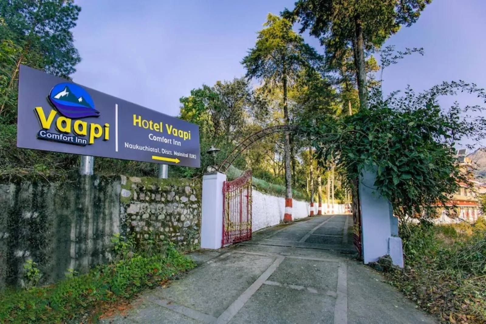 Street view in Hotel Vaapi Comfort inn