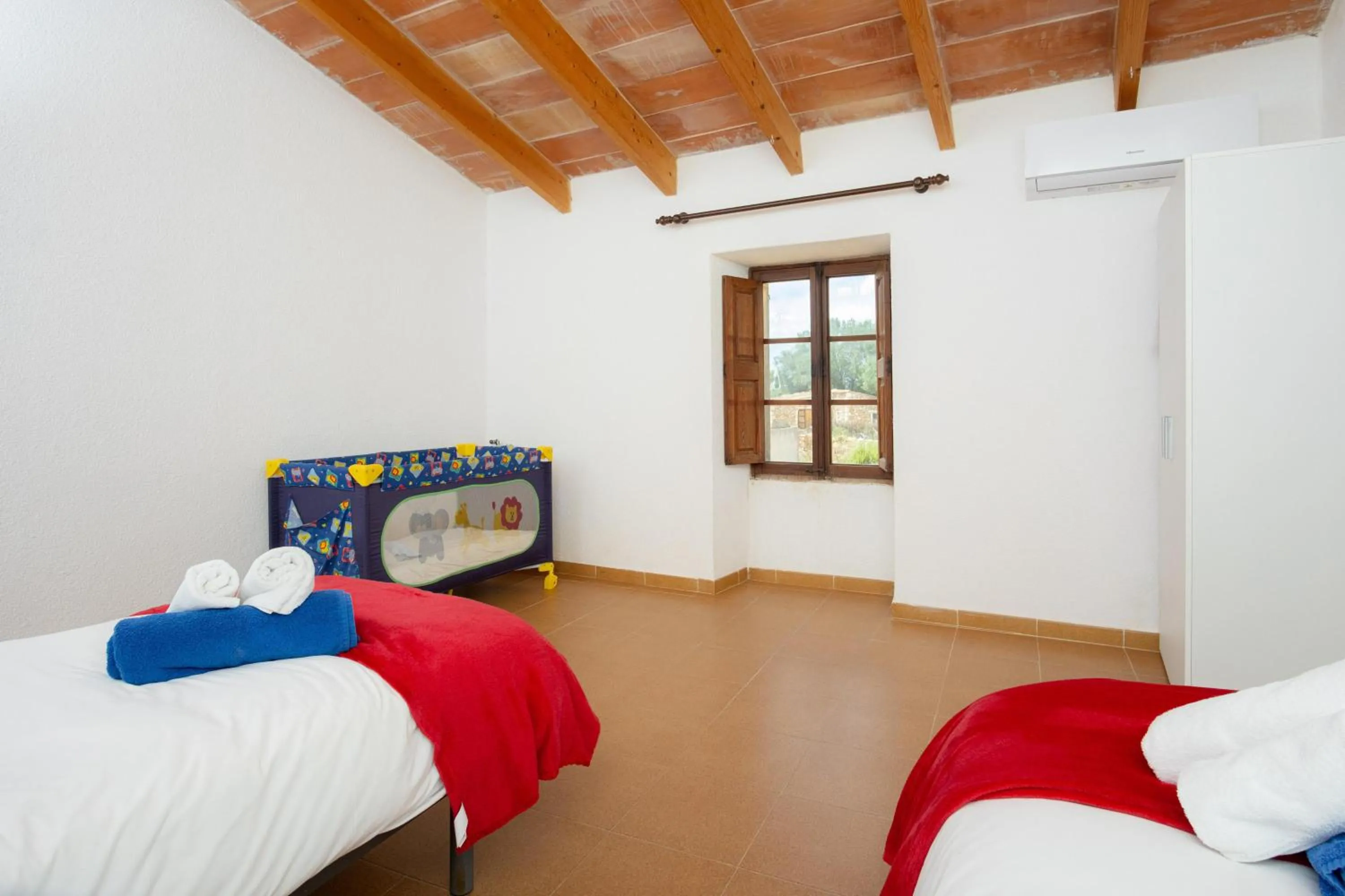 Other, Bed in Ca Na Beu
