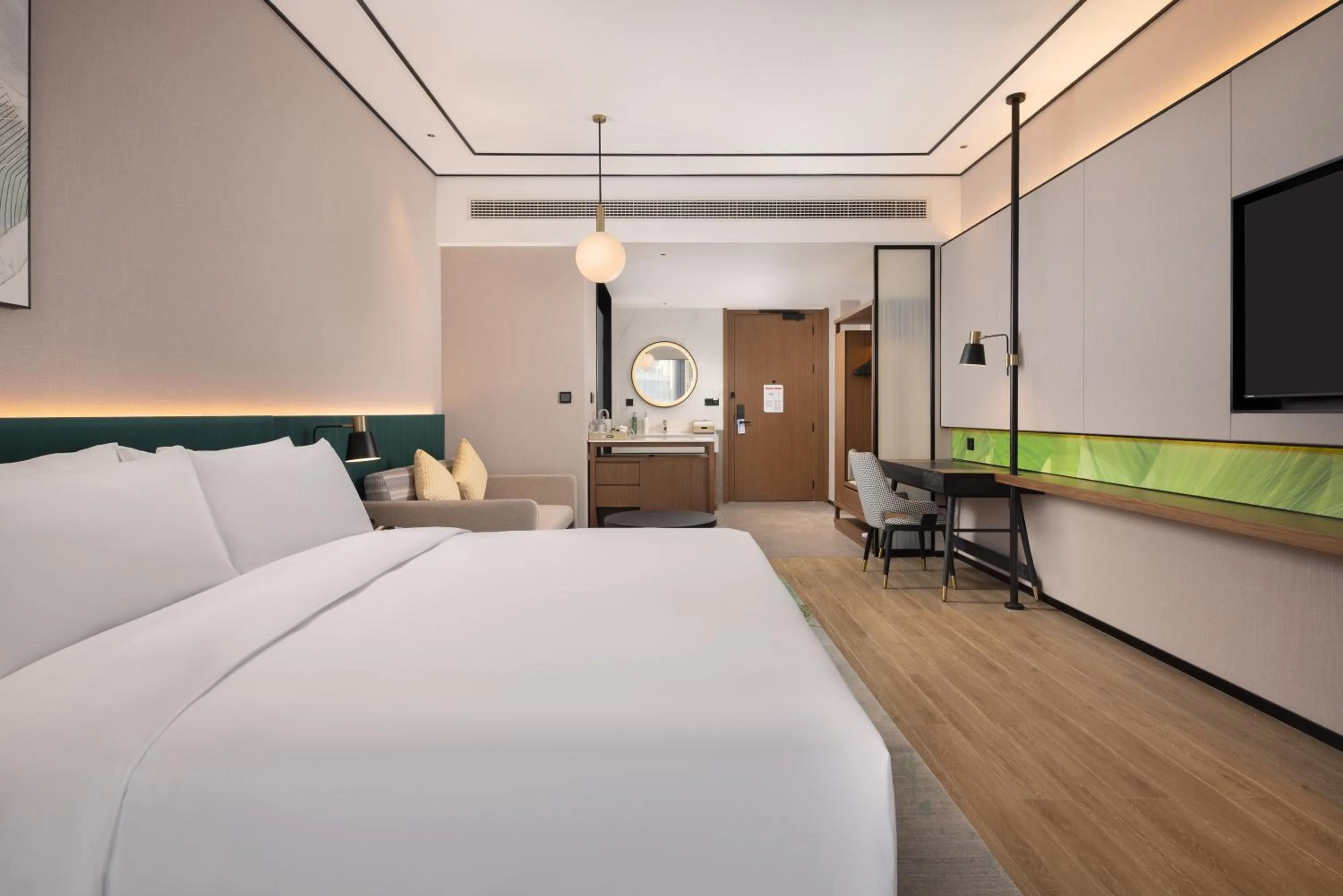 Bed in Hilton Garden Inn Hangzhou Grand Canal