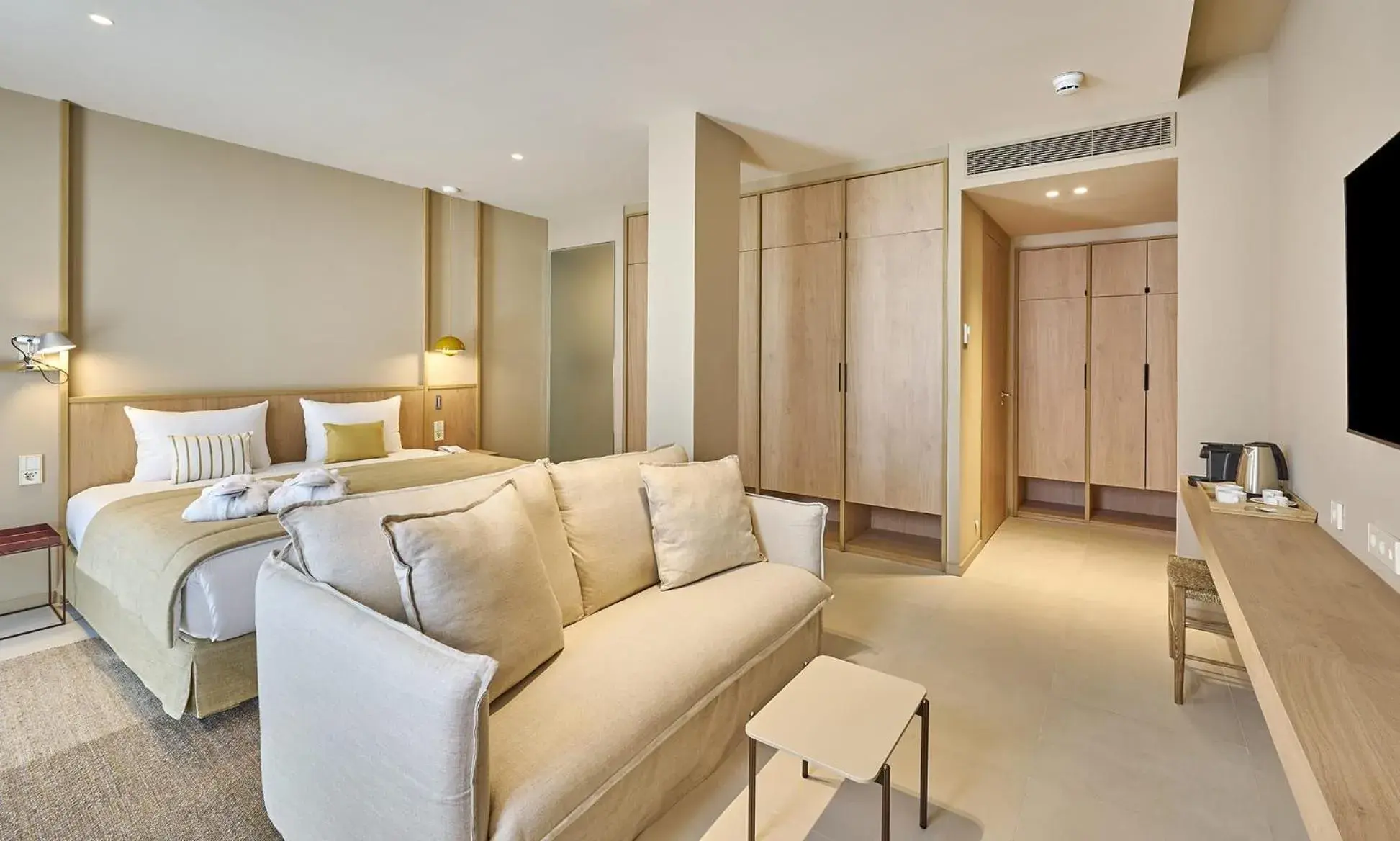 Suite in Hotel Marina Cambrils by URH Suite in Hotel Marina Cambrils by URH