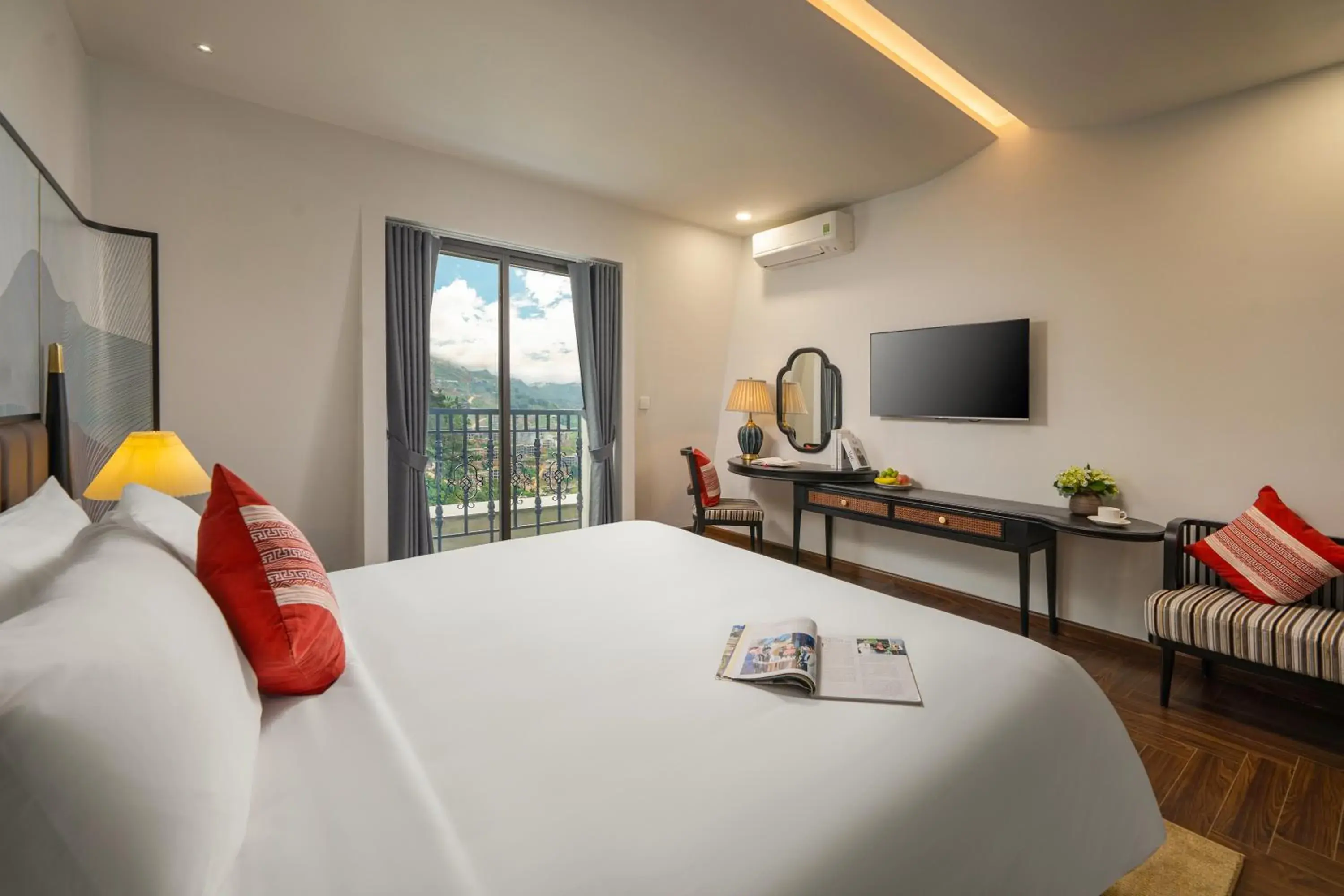 Bed in DeLaMont Sapa Hotel - Hill Serenity Retreat Bed in DeLaMont Sapa Hotel - Hill Serenity Retreat