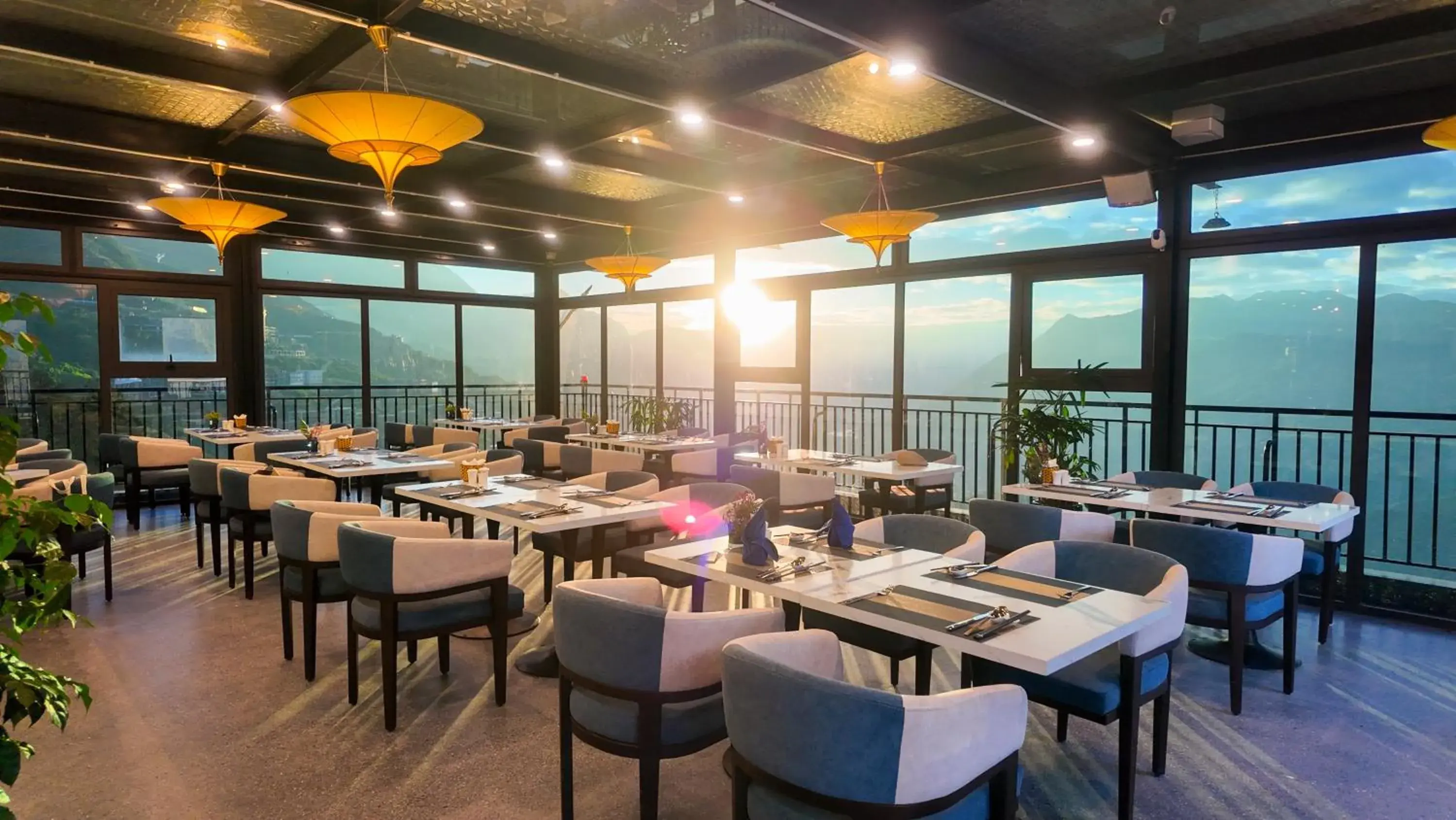 Restaurant/places to eat in DeLaMont Sapa Hotel - Hill Serenity Retreat Restaurant/places to eat in DeLaMont Sapa Hotel - Hill Serenity Retreat