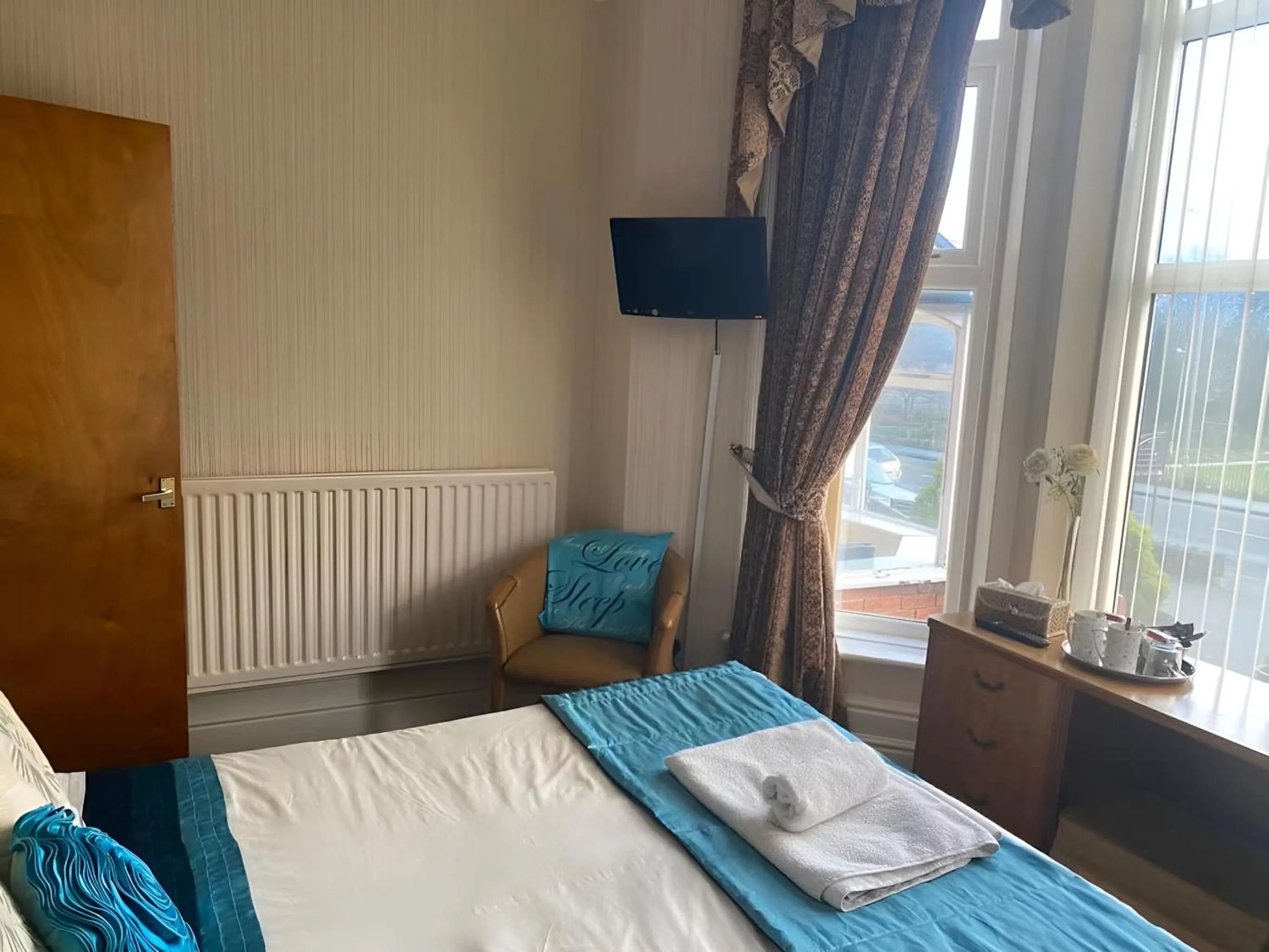 Bedroom, Bed in Baytree Lodge