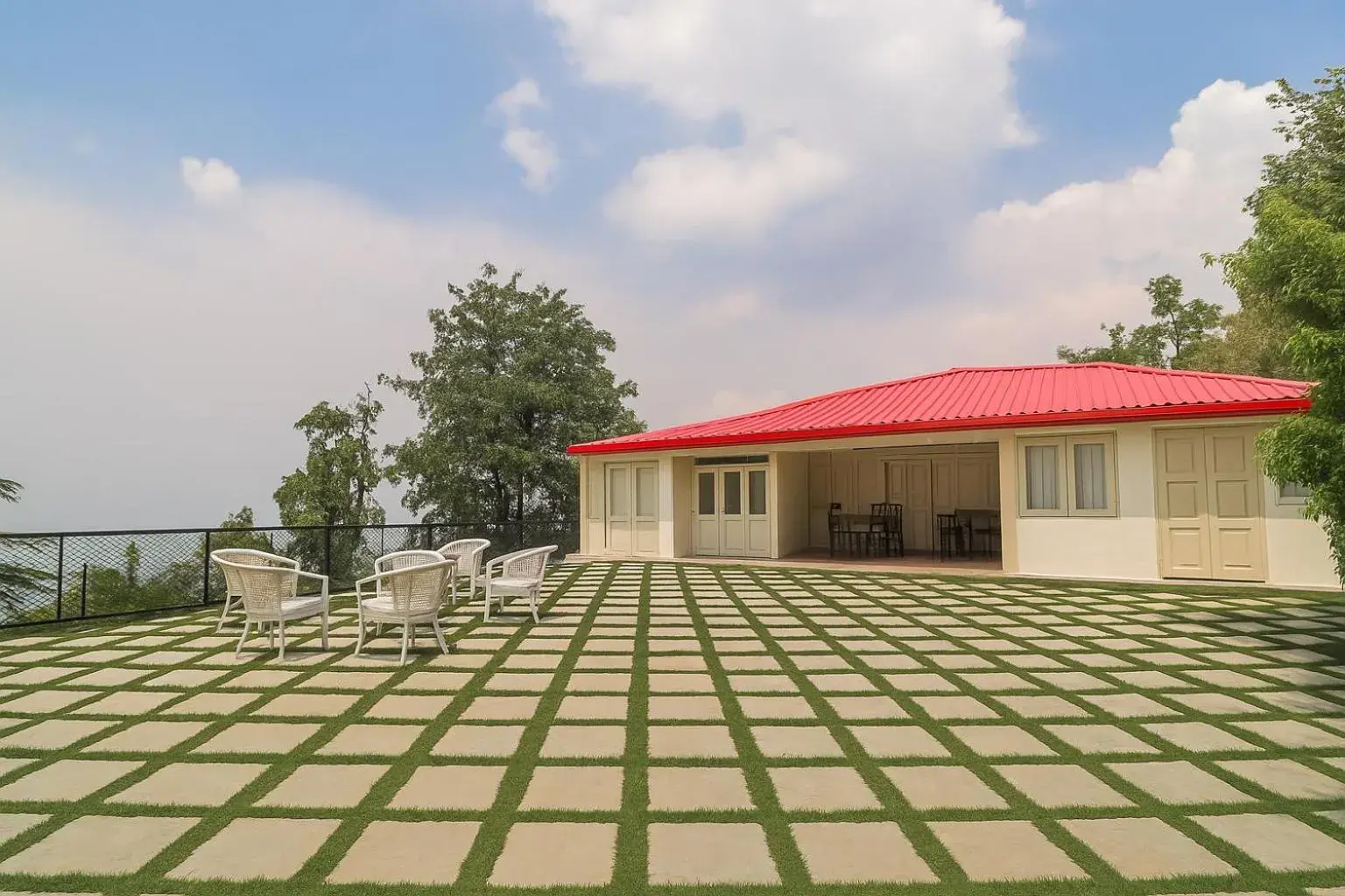 The Hill Crest Mussoorie - 500 mtr from Mall Road The Hill Crest Mussoorie - 500 mtr from Mall Road