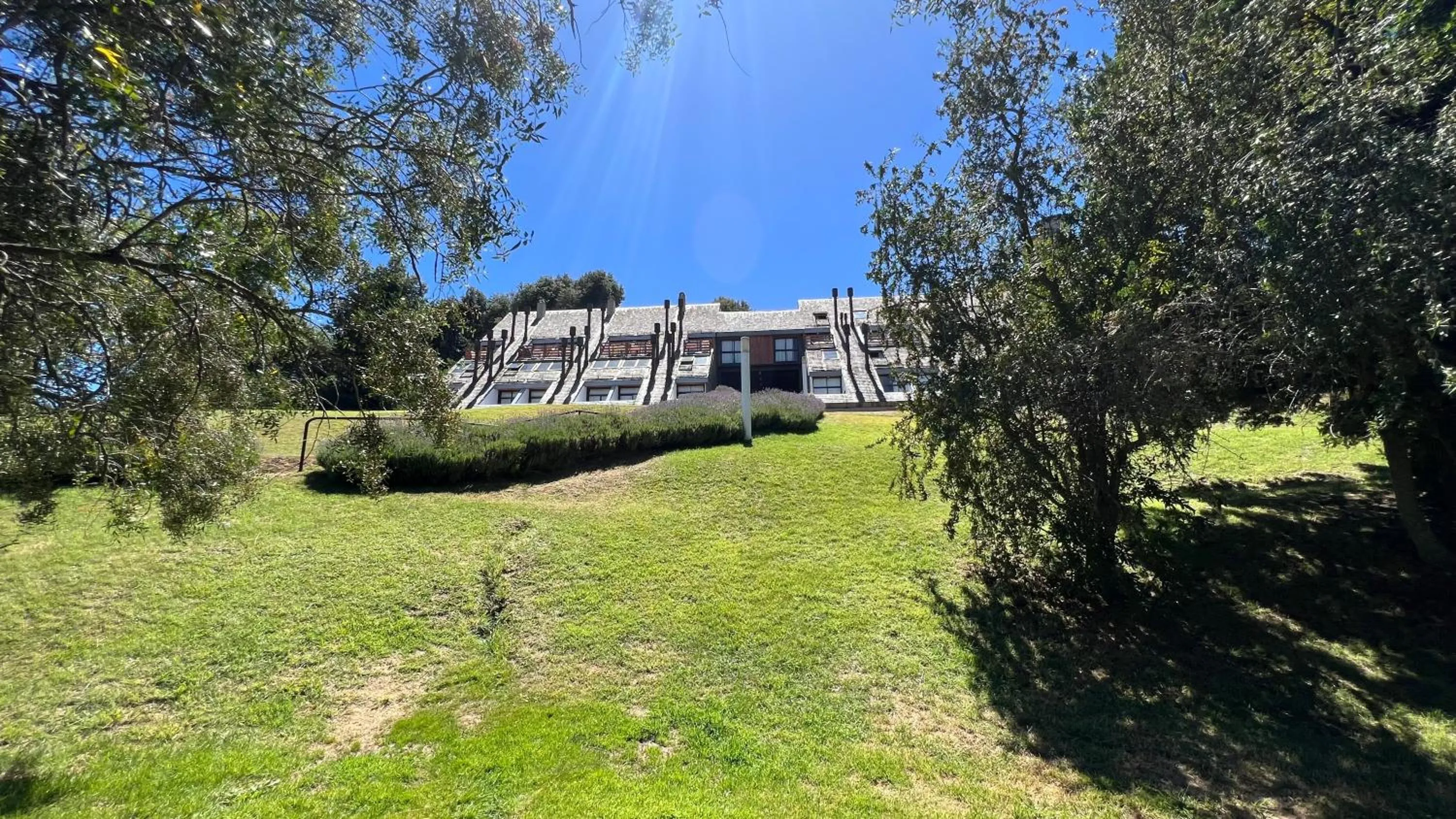 Property building in DUT Bariloche by Apartments Bariloche