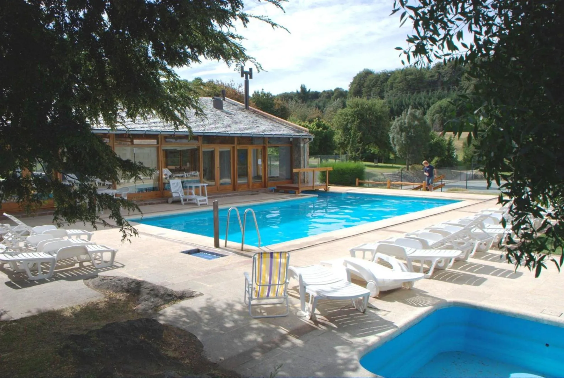 Property building in DUT Bariloche by Apartments Bariloche