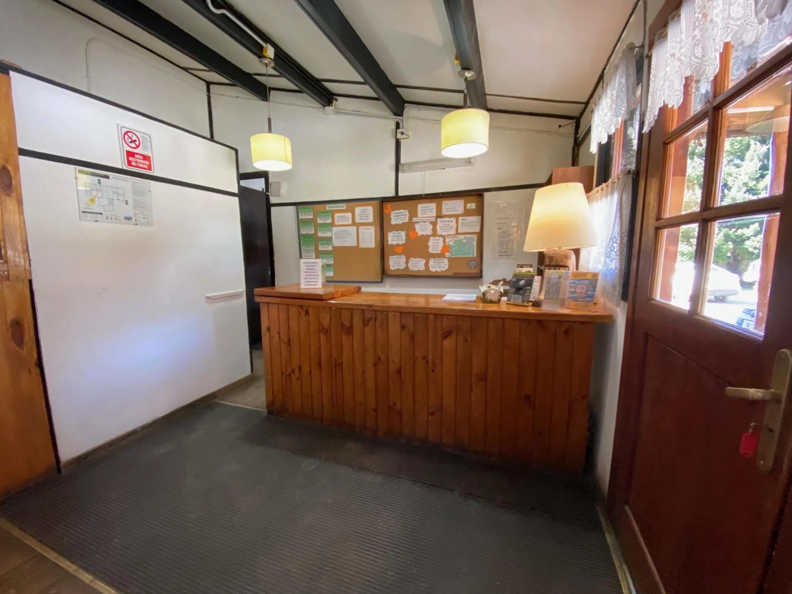 Lobby or reception in DUT Bariloche by Apartments Bariloche