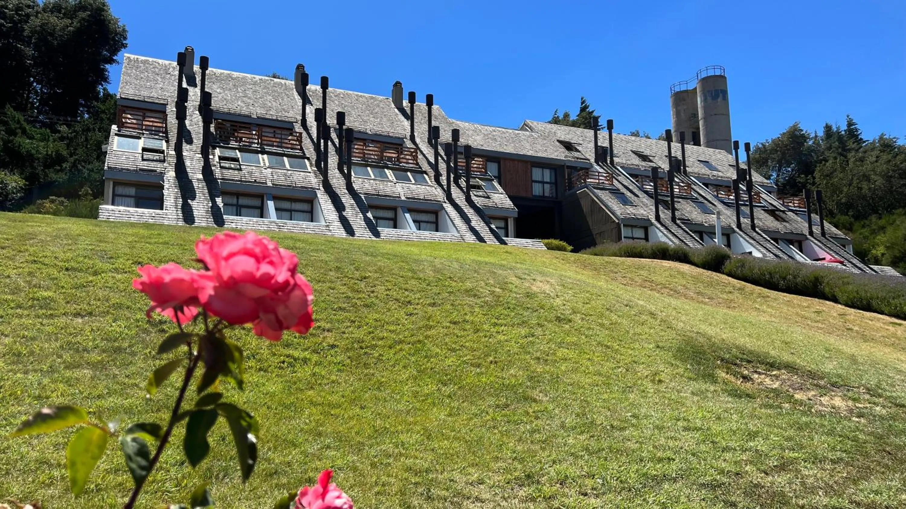 Property building in DUT Bariloche by Apartments Bariloche