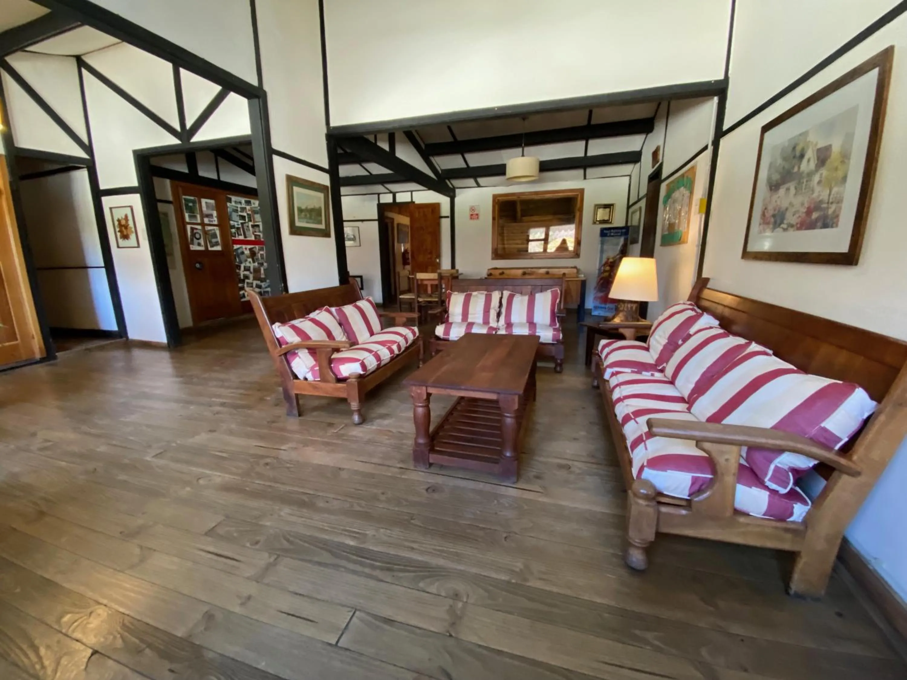 Living room in DUT Bariloche by Apartments Bariloche