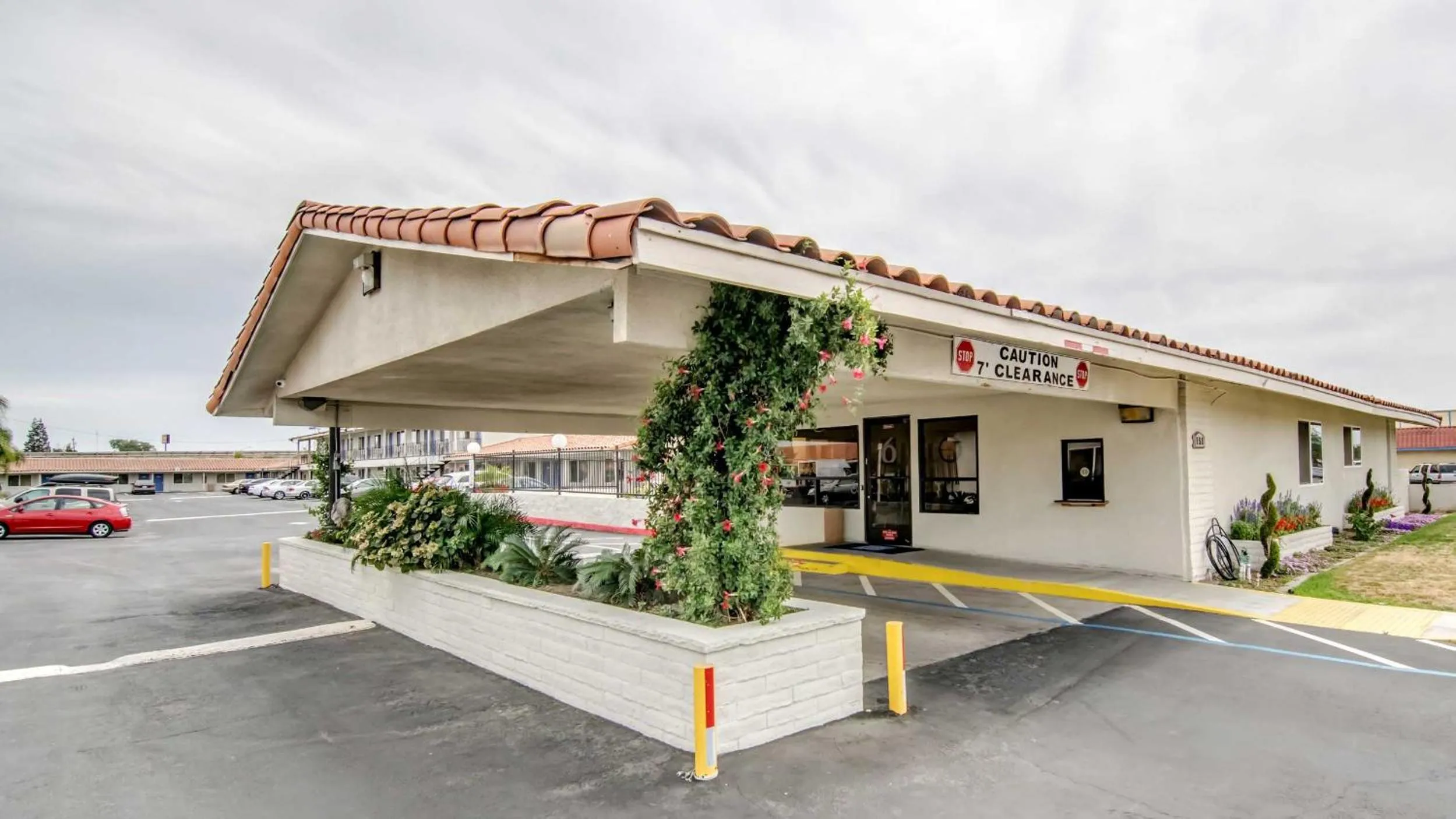 Property building in Motel 6 Manteca CA