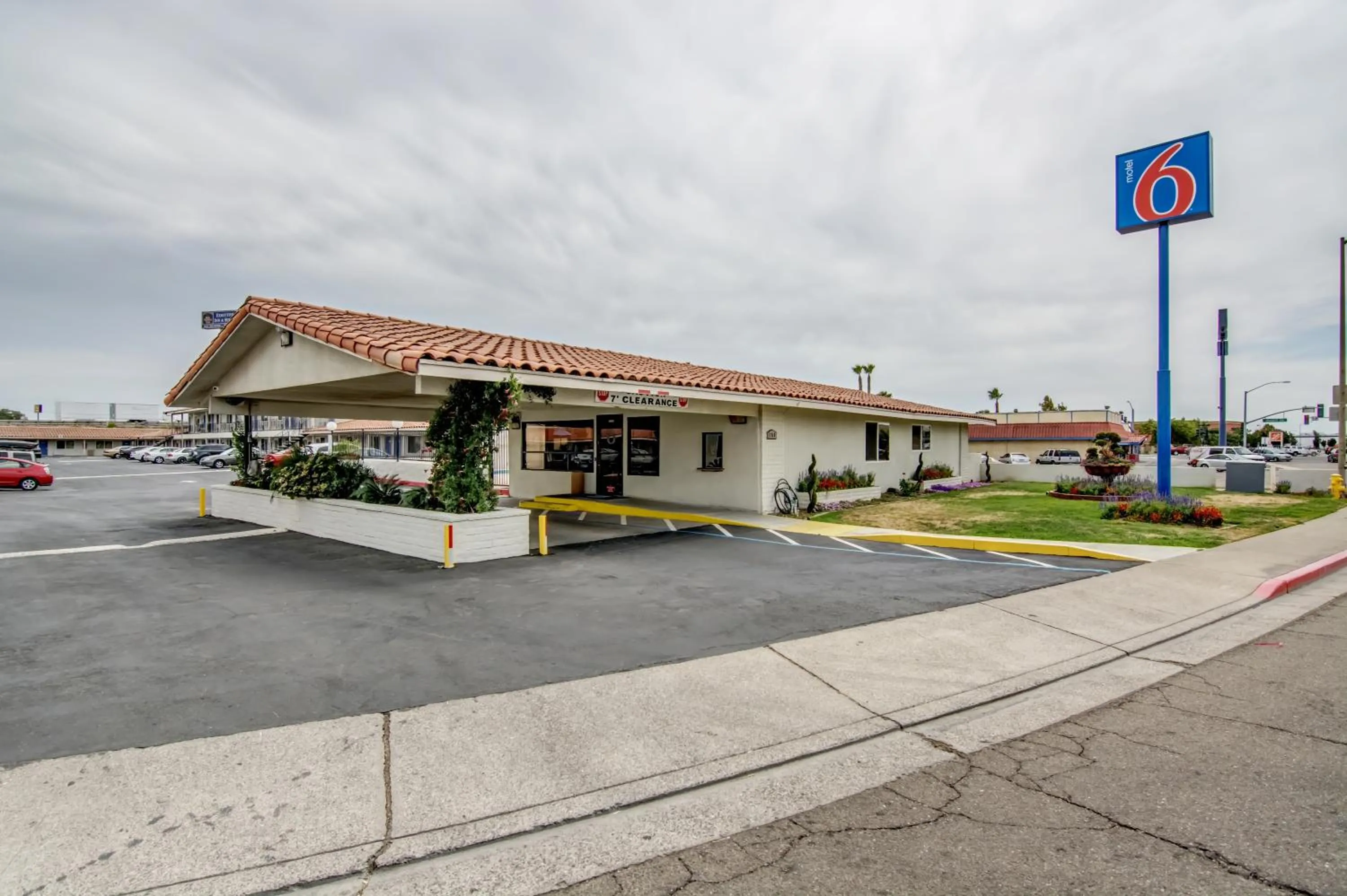 Motel 6 Manteca CA
