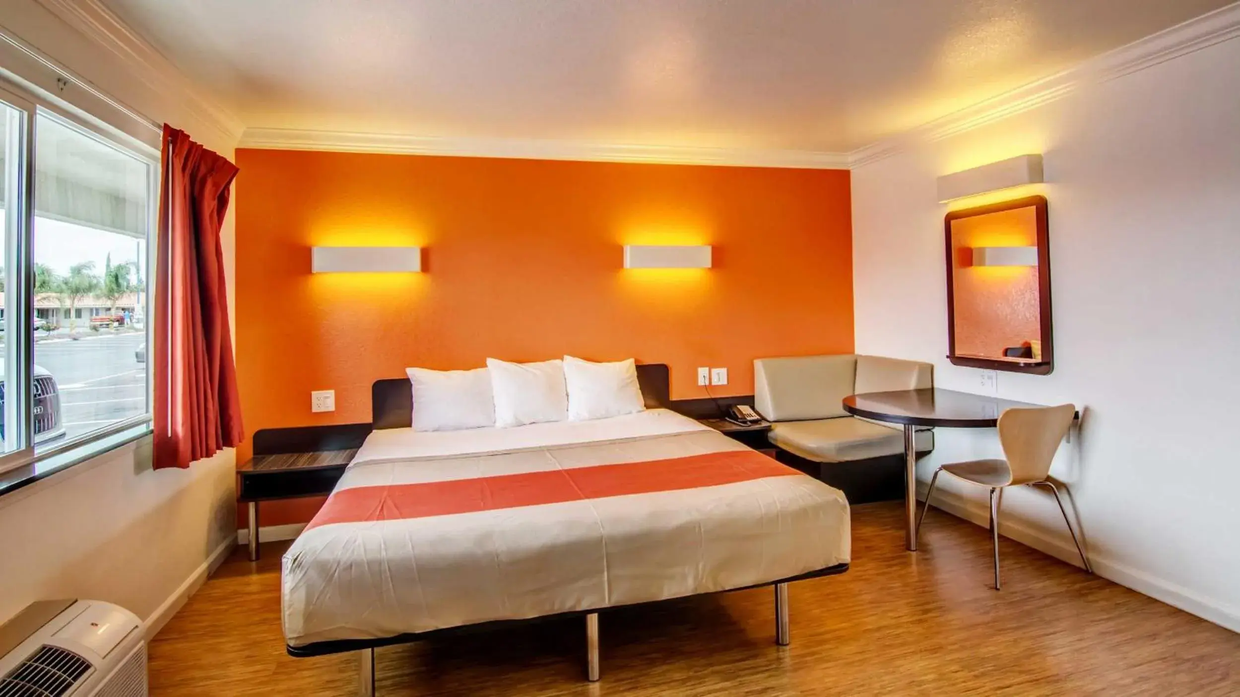 King Room - Disability Access in Motel 6 Manteca CA King Room - Disability Access in Motel 6 Manteca CA