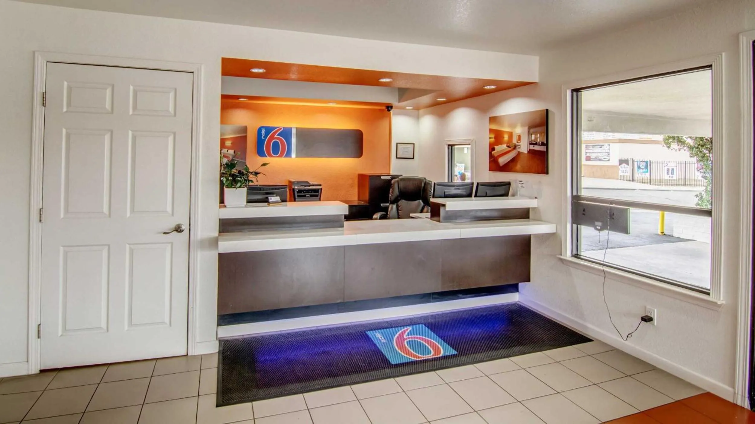 Lobby or reception in Motel 6 Manteca CA