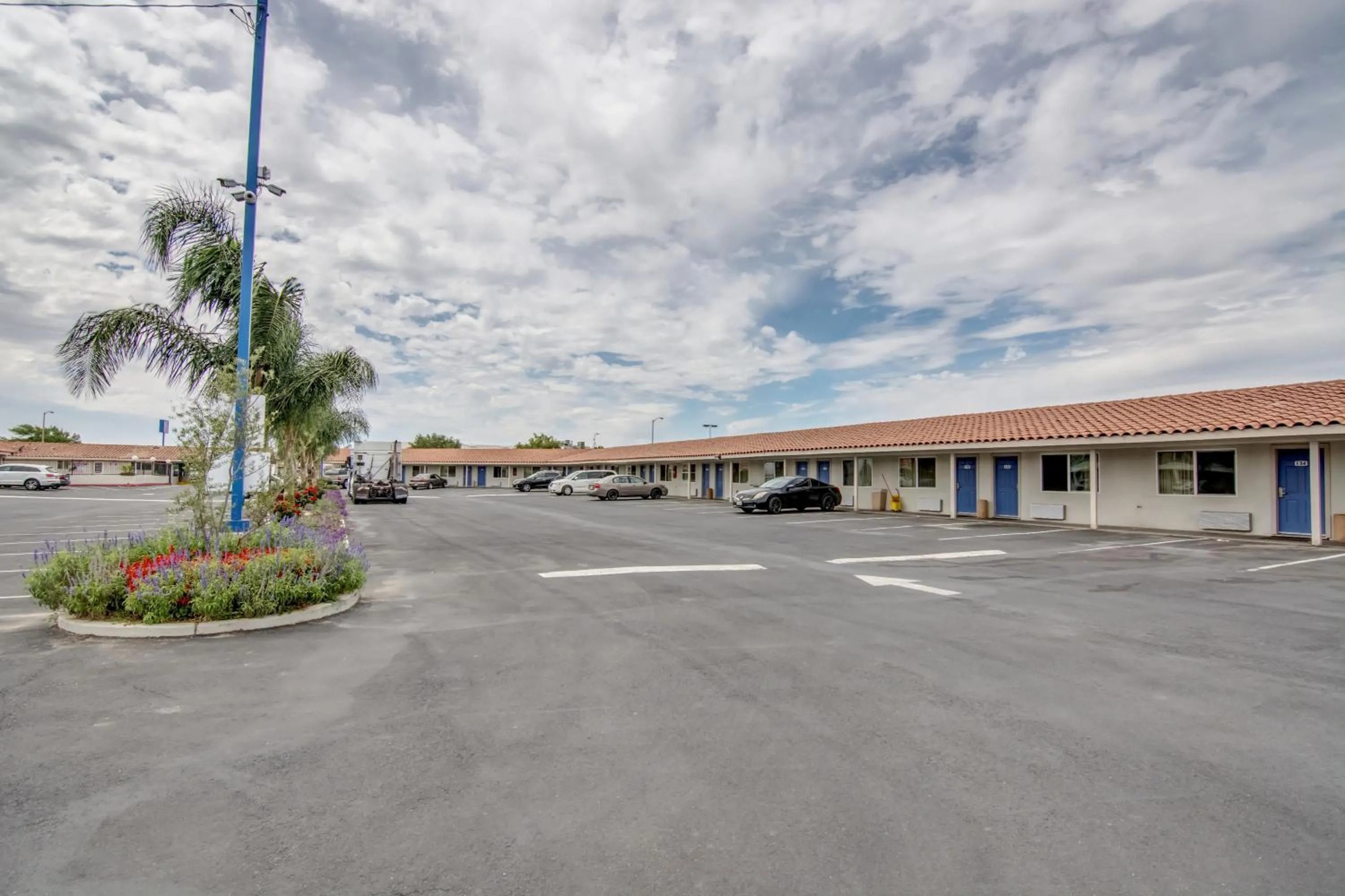 Parking in Motel 6 Manteca CA