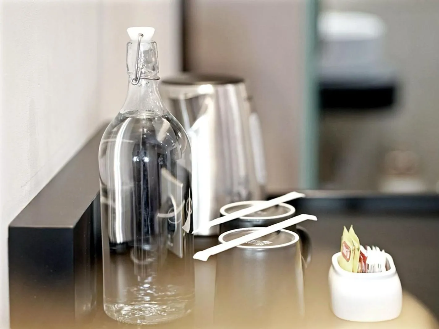 Spot 43 Cafe and Hotel