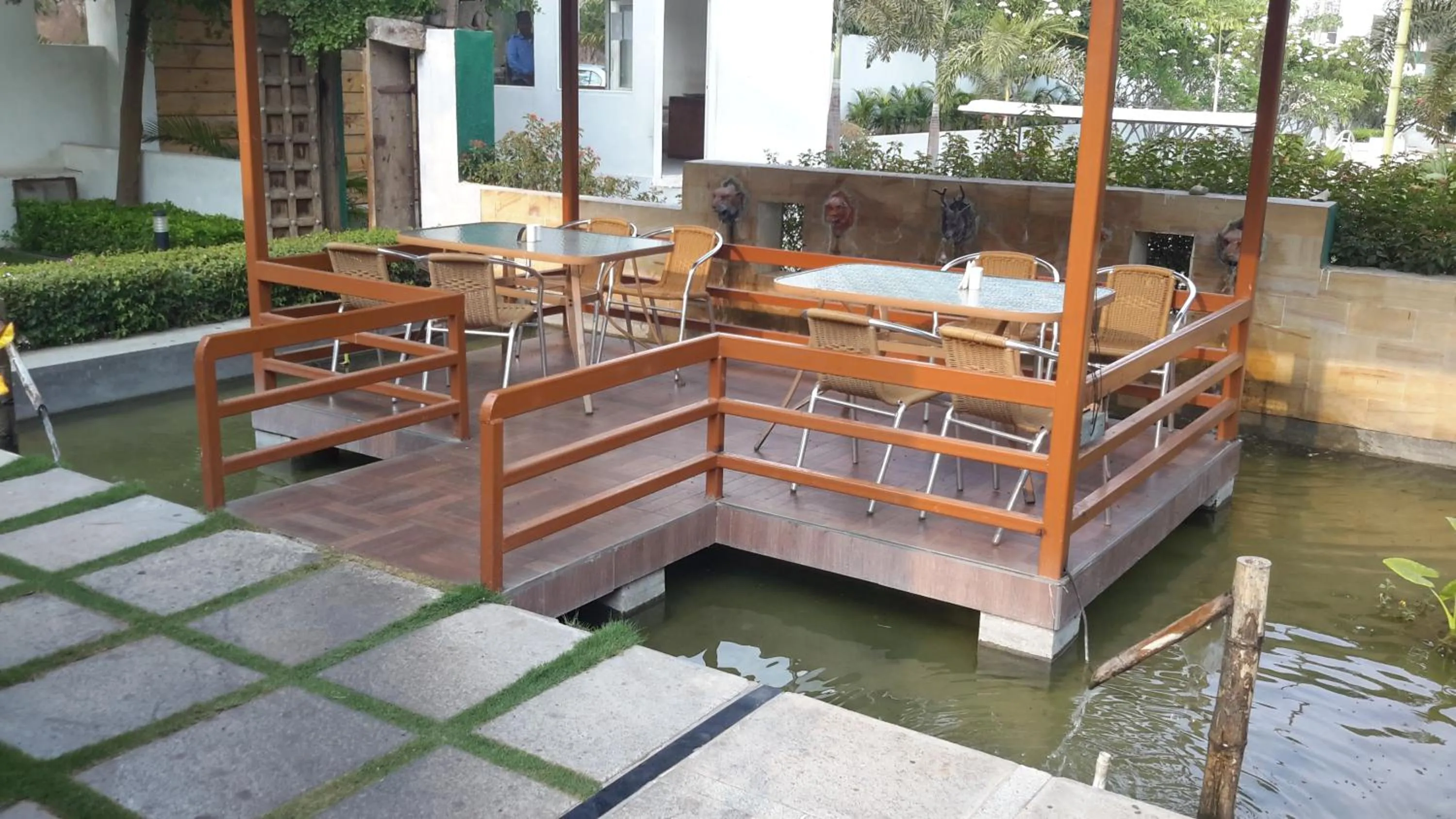 Restaurant/places to eat in Mrugavani Resort & Spa