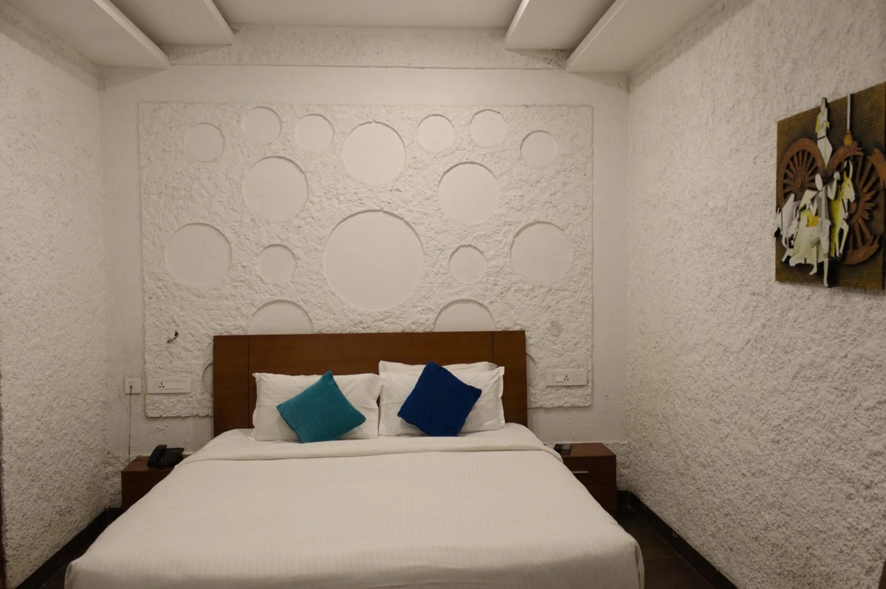 Bedroom, Bed in Mrugavani Resort & Spa