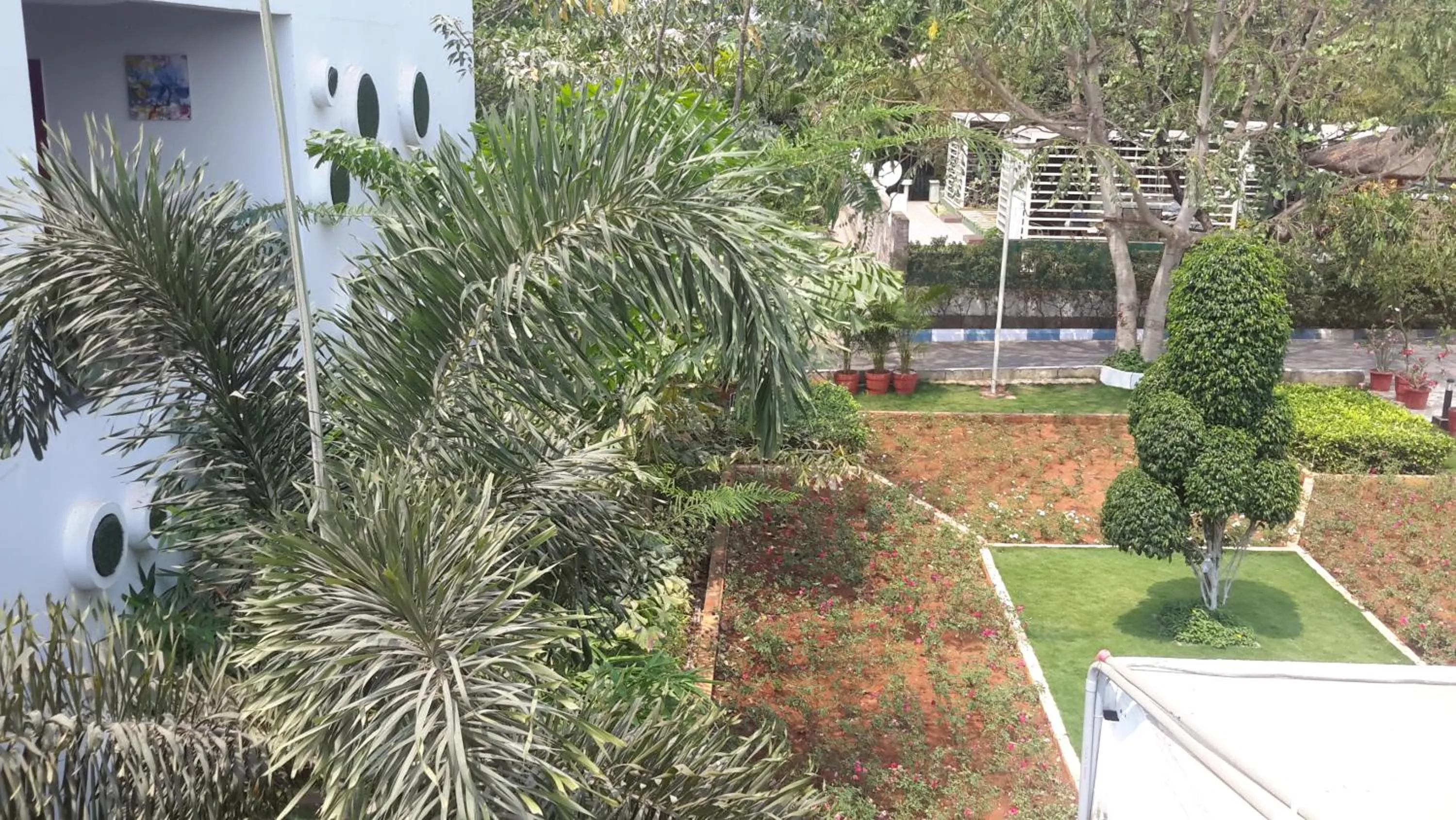 Garden in Mrugavani Resort & Spa