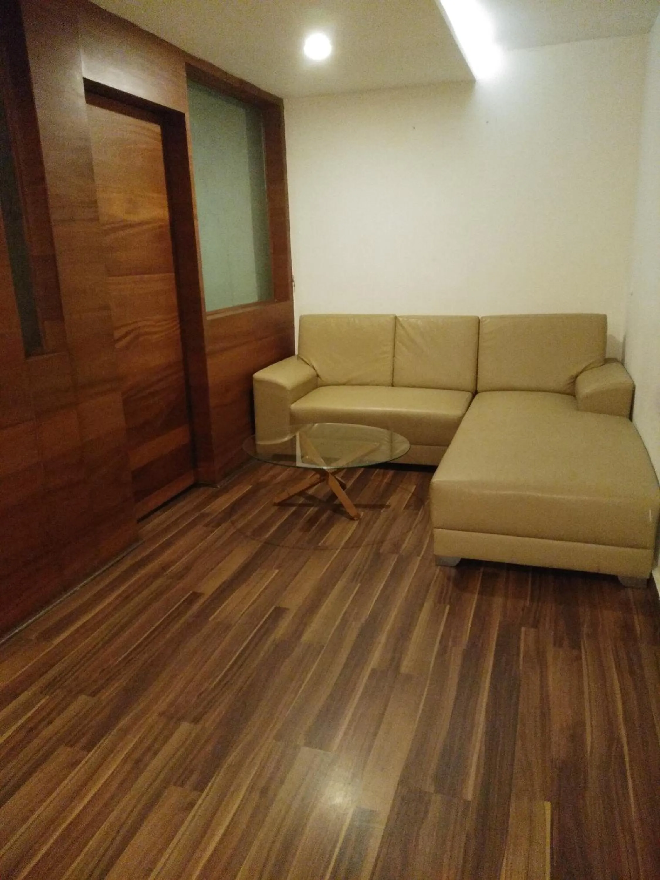 Living room in Mrugavani Resort & Spa