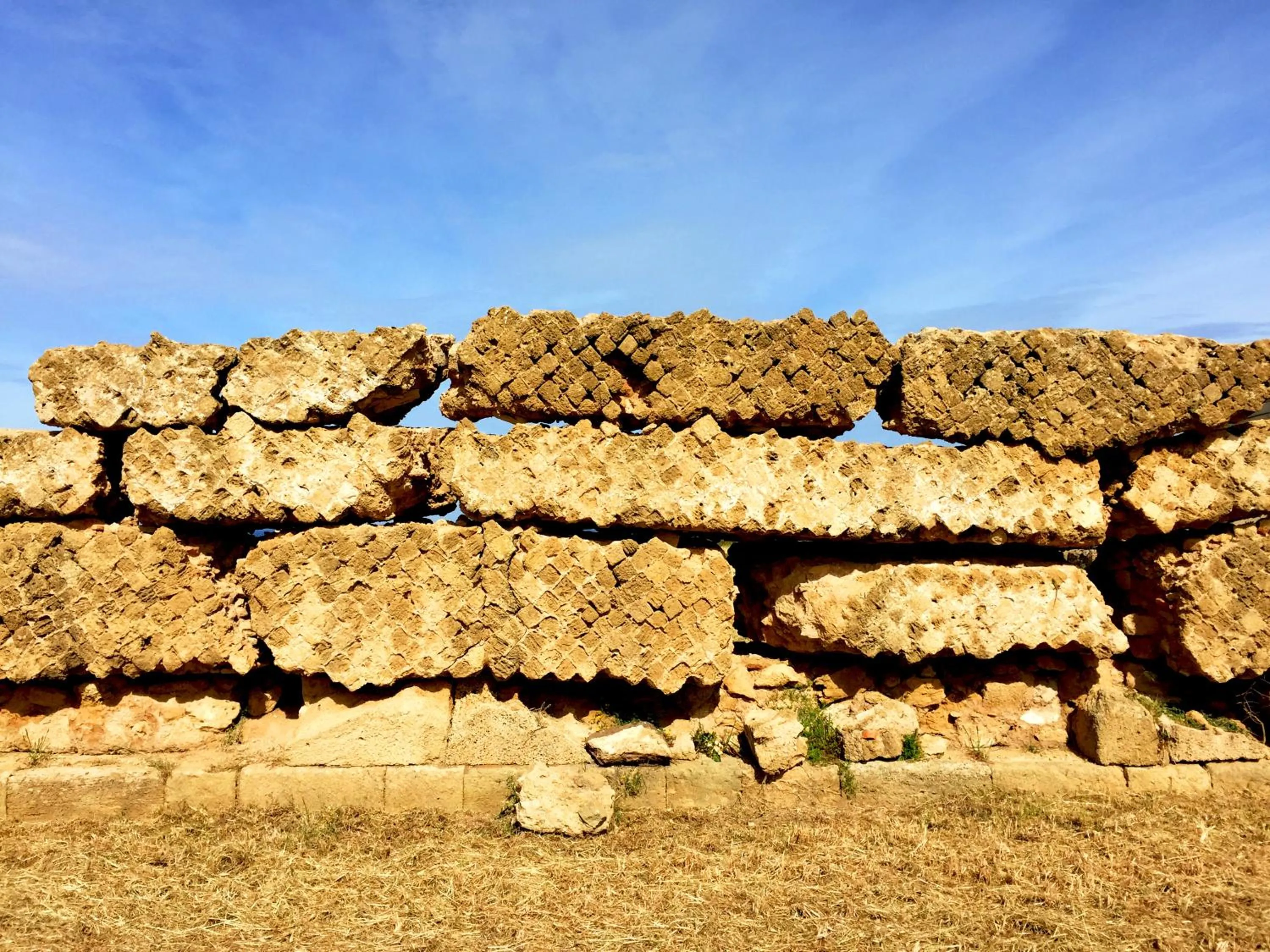 Nearby landmark in Nisí