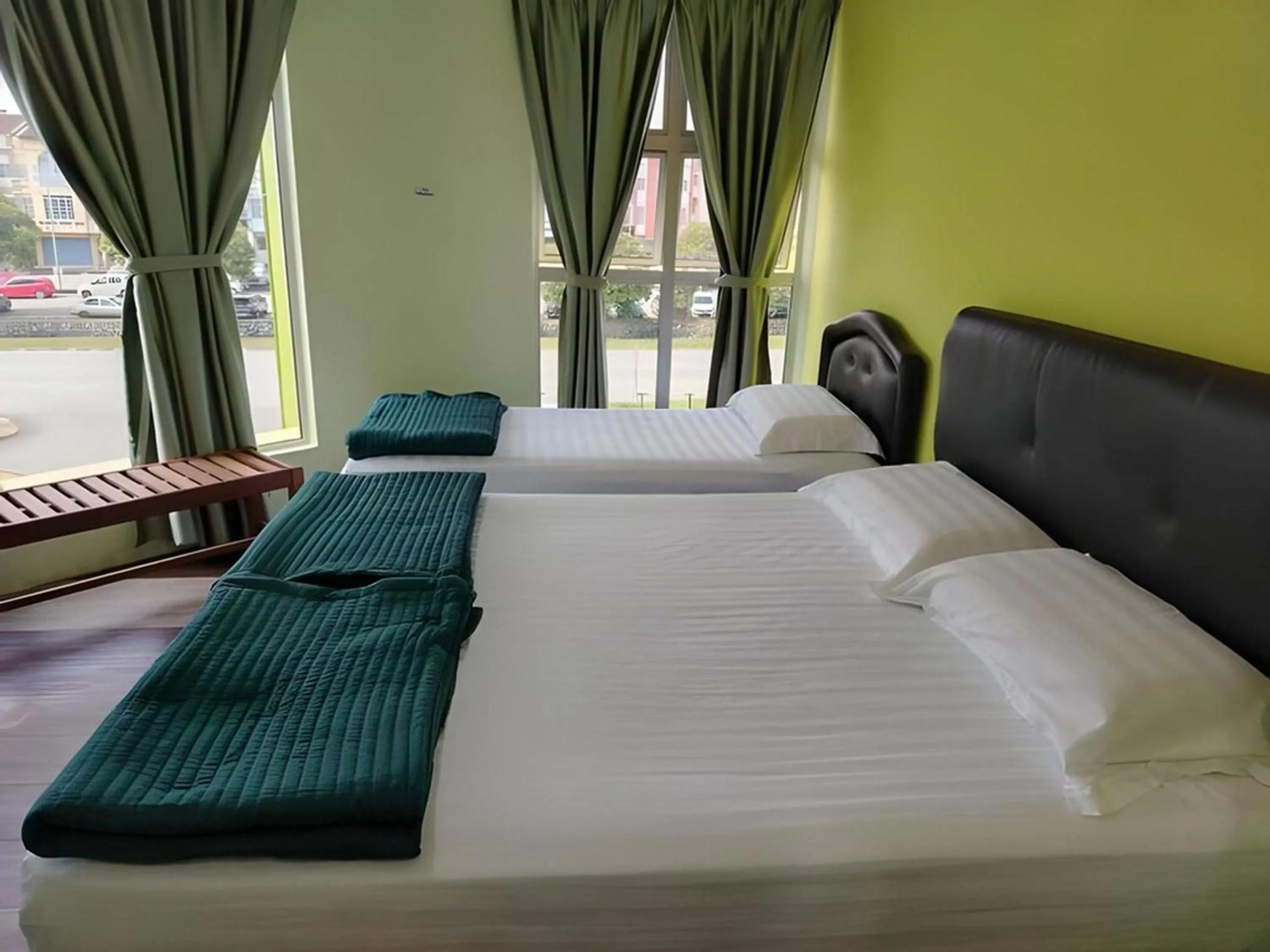 Photo of the whole room, Bed in Dancenter Seremban 2 Near SnowLim Wonderland
