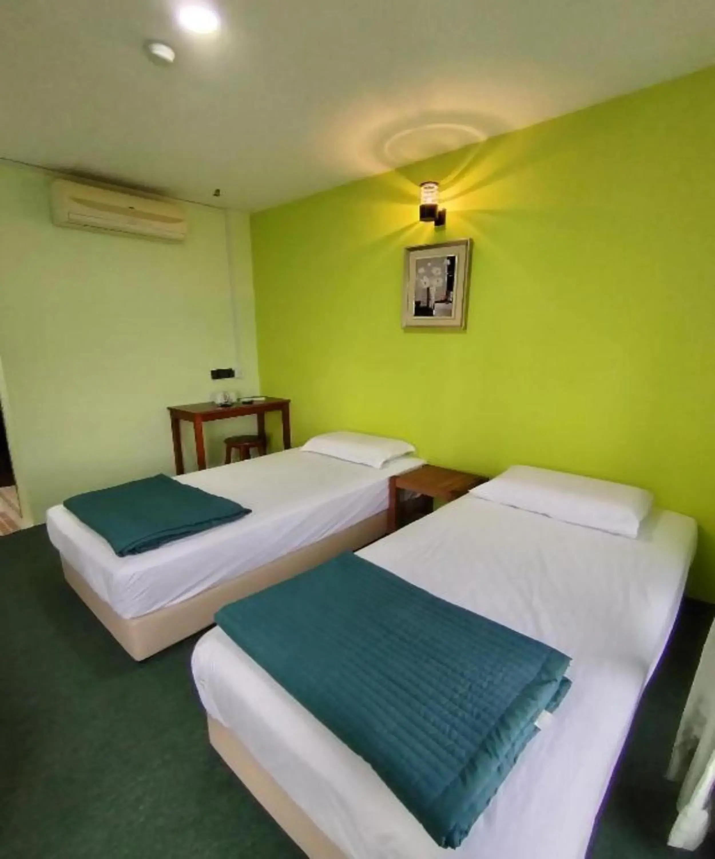 Deluxe Twin Room in Dancenter Seremban 2 Near SnowLim Wonderland Deluxe Twin Room in Dancenter Seremban 2 Near SnowLim Wonderland