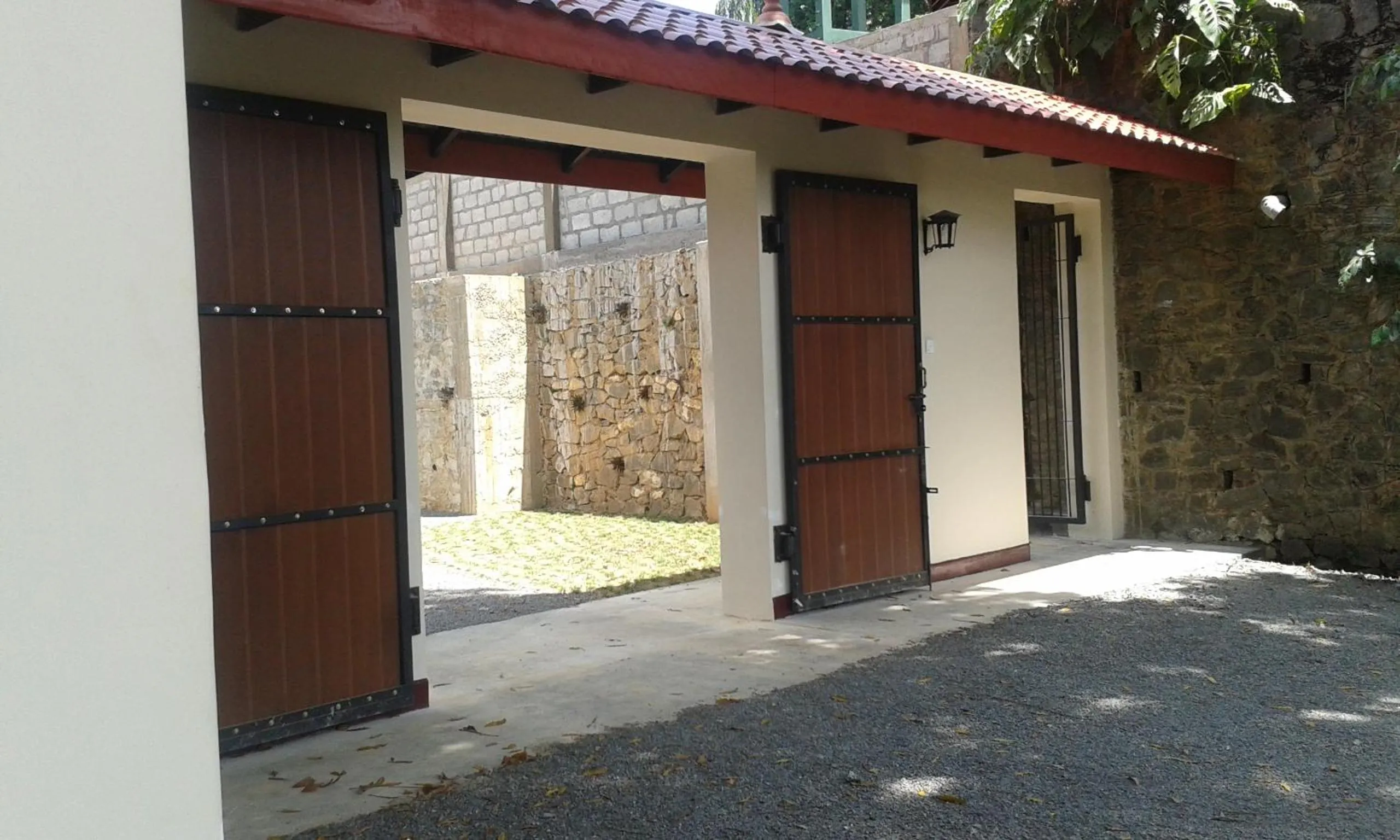 Facade/entrance in The Buena Vista Kandy