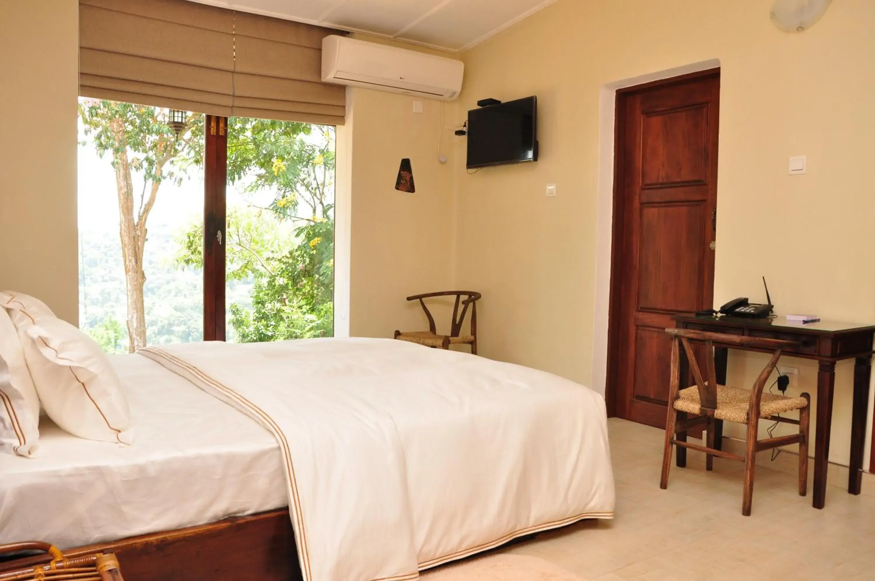 Standard King Room - single occupancy in The Buena Vista Kandy Standard King Room - single occupancy in The Buena Vista Kandy