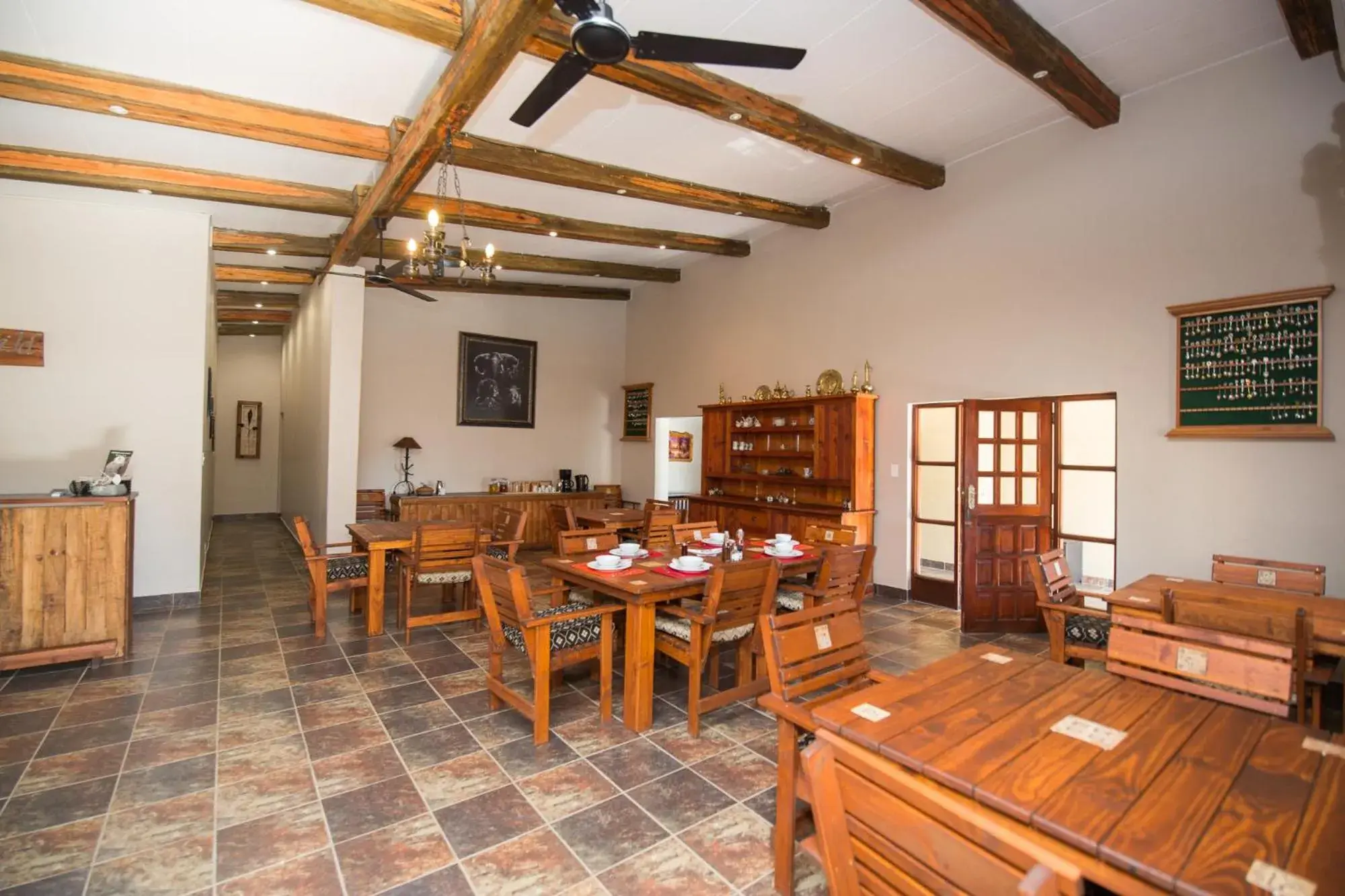 Restaurant/places to eat in Foreva Wild Restaurant/places to eat in Foreva Wild