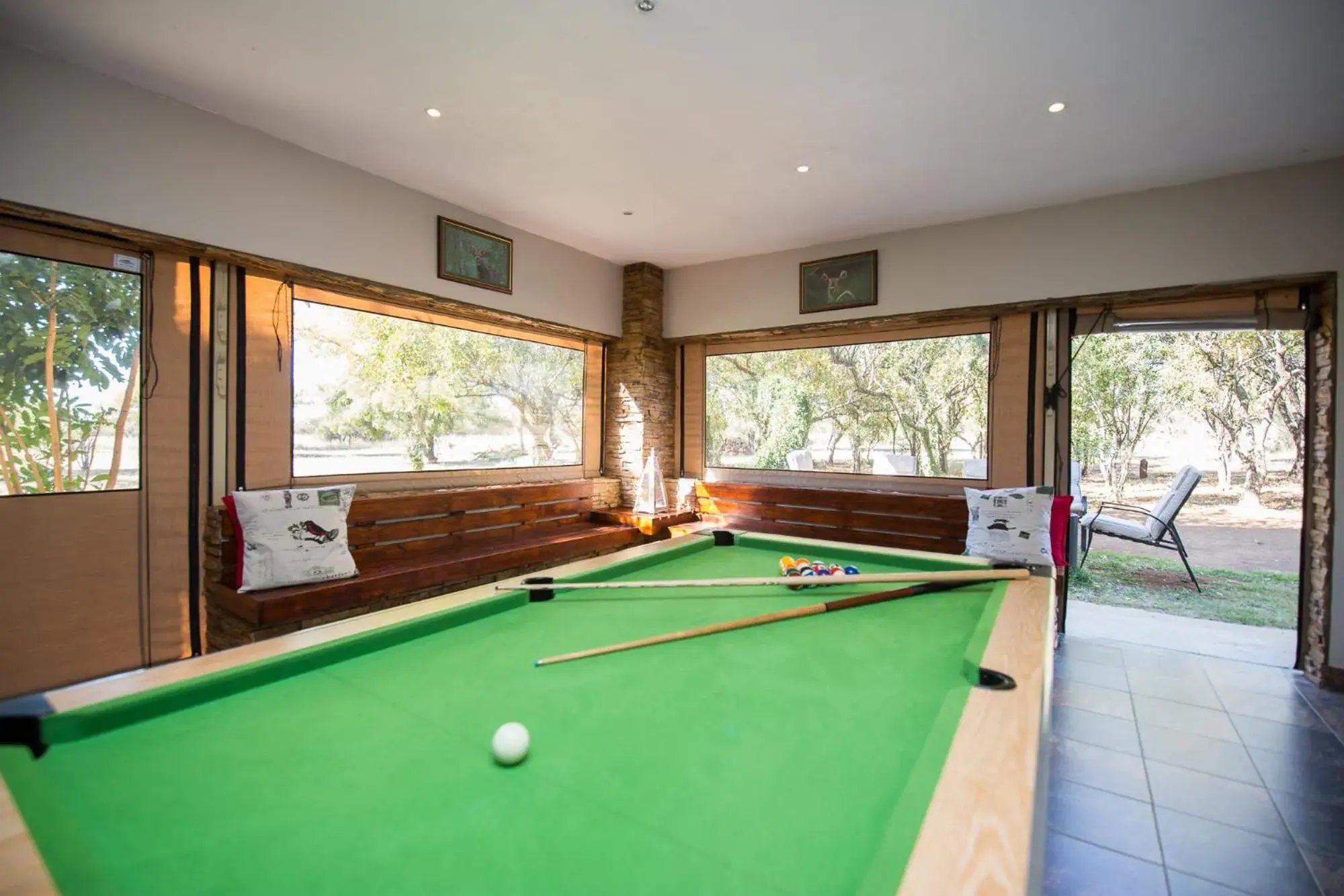 Lounge or bar in Foreva Wild Lounge or bar in Foreva Wild