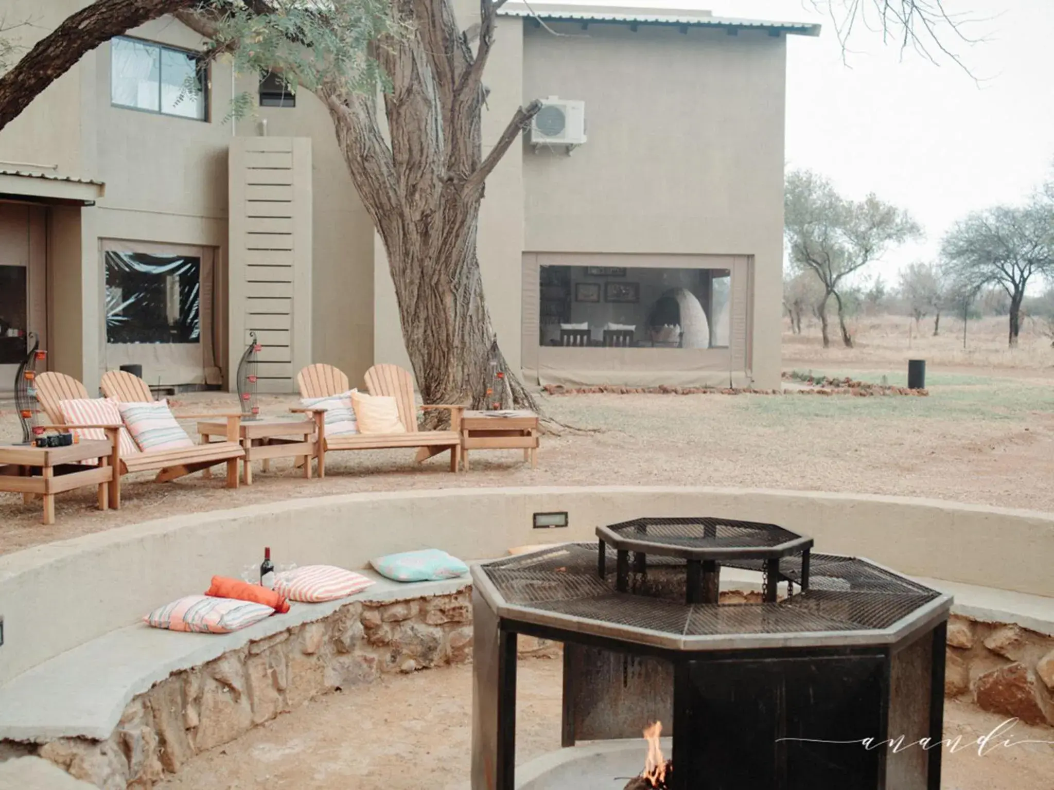 Property building in Foreva Wild Property building in Foreva Wild