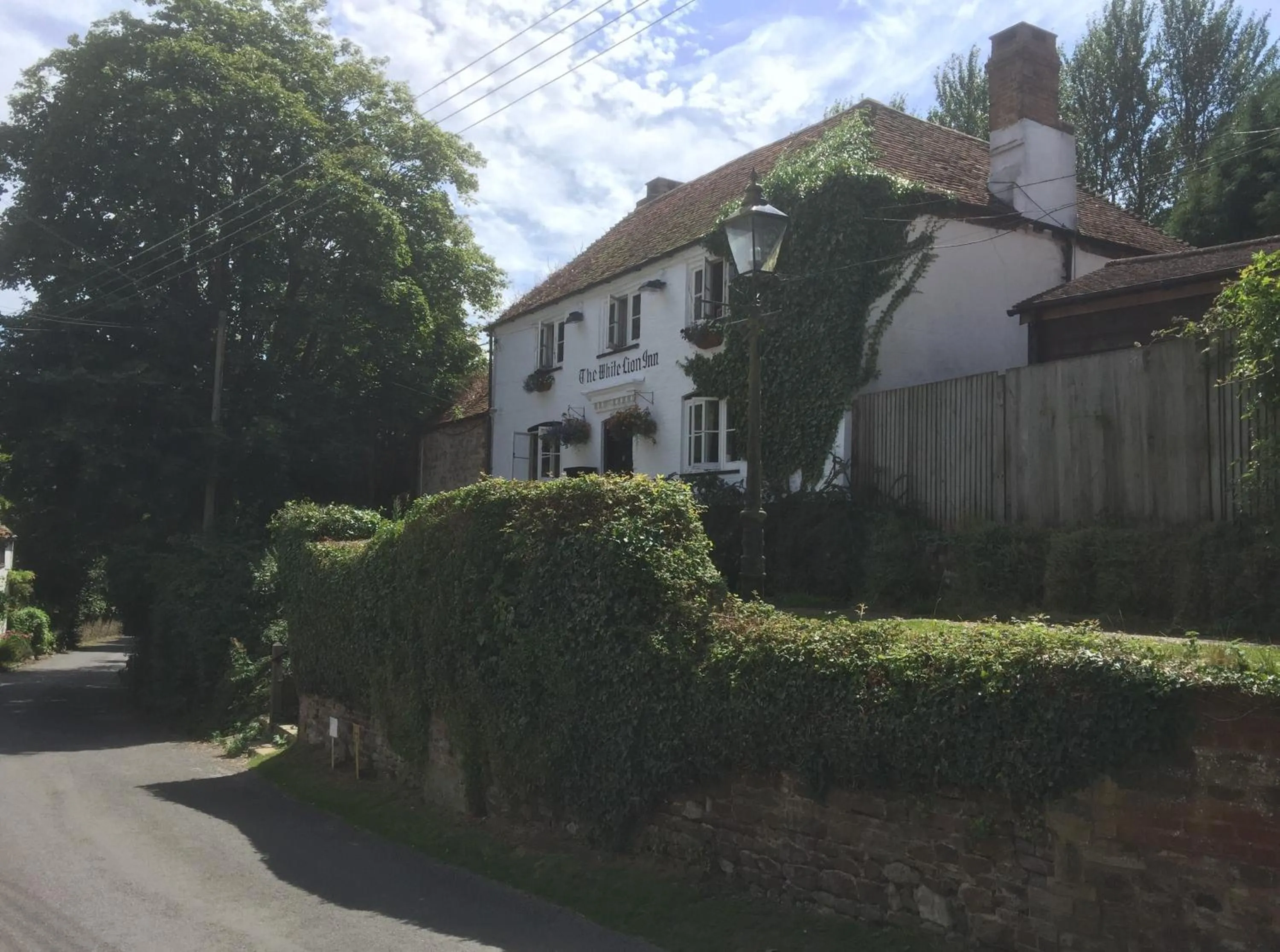 Restaurant/places to eat in Tirol House