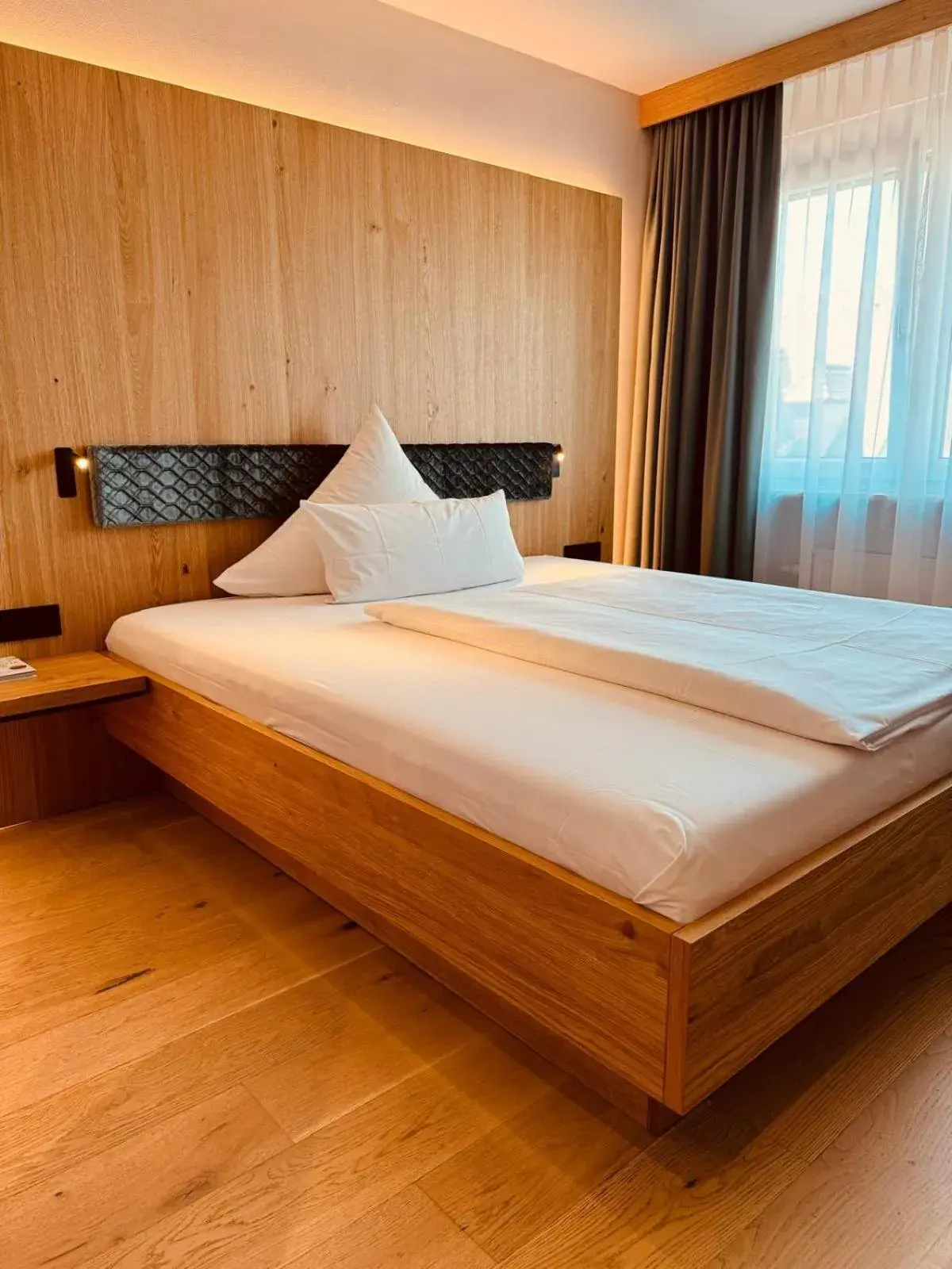 Deluxe King Room - single occupancy in Hotel Krone Deluxe King Room - single occupancy in Hotel Krone