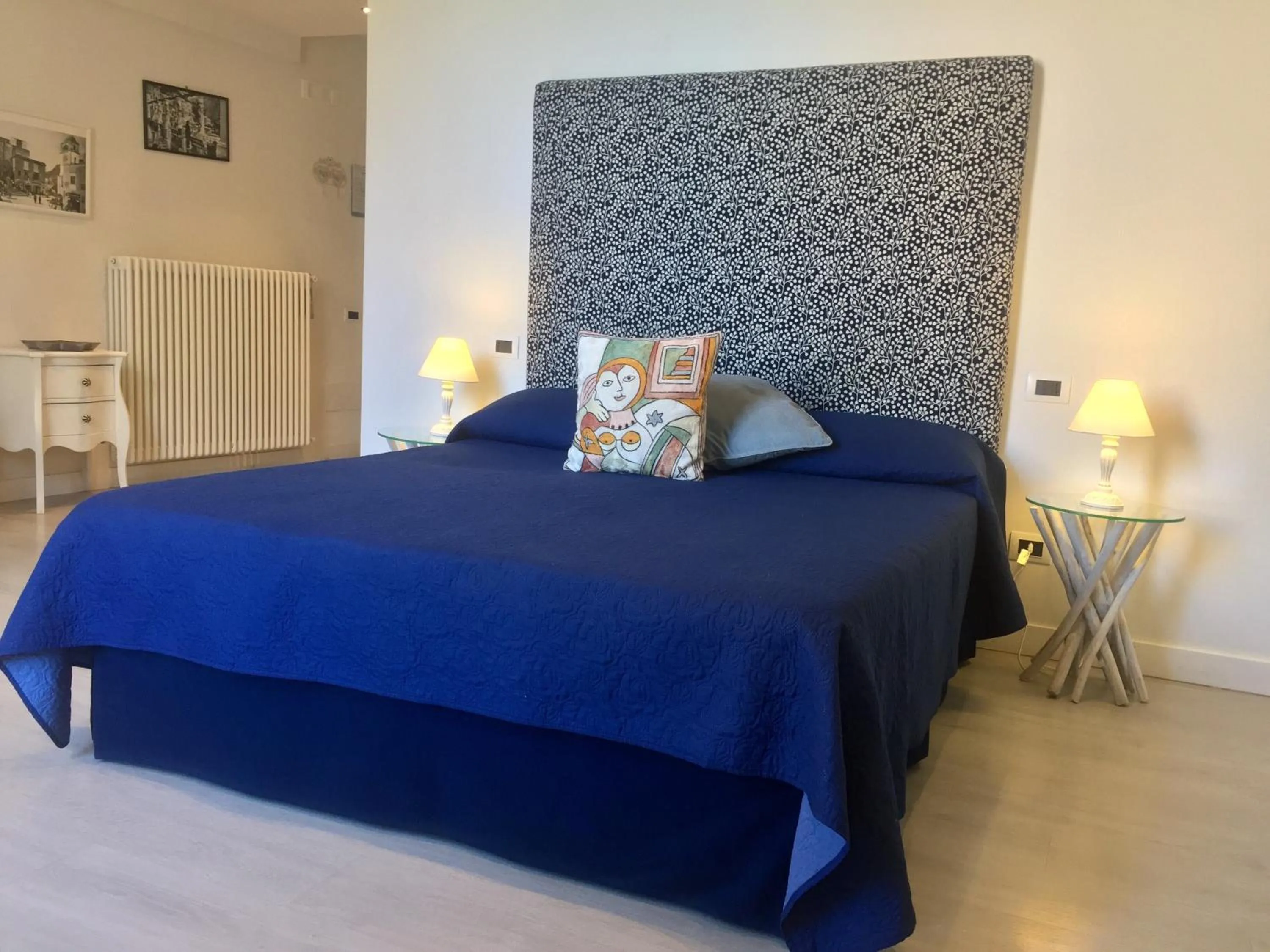 Bed in B&B Neapolis Bellini