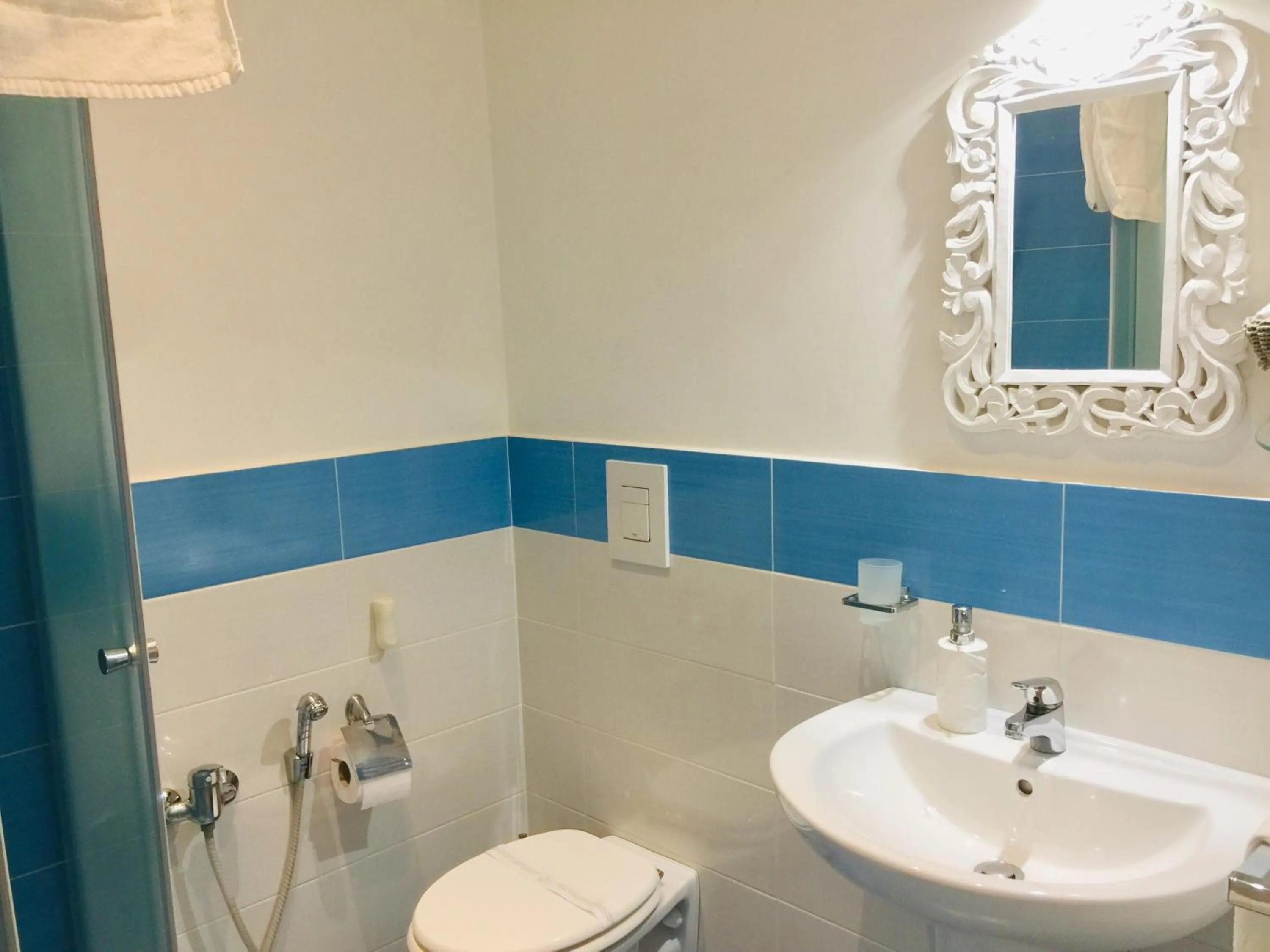 Bathroom in B&B Neapolis Bellini