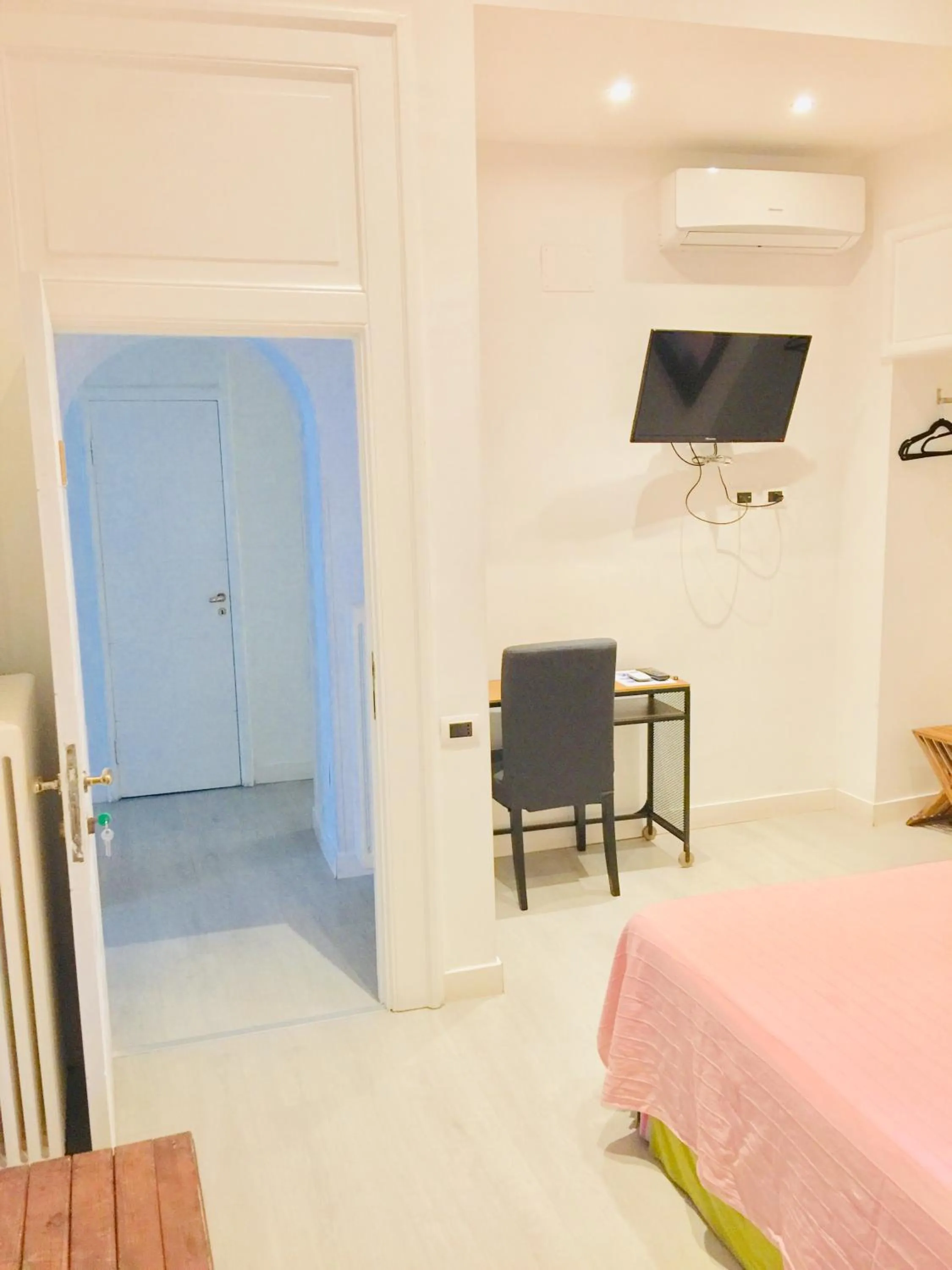 Bed in B&B Neapolis Bellini