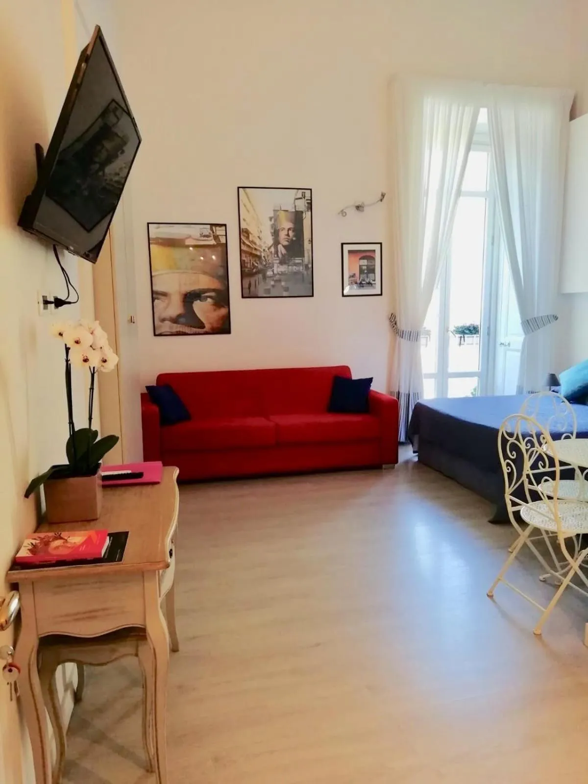 Landmark view in B&B Neapolis Bellini