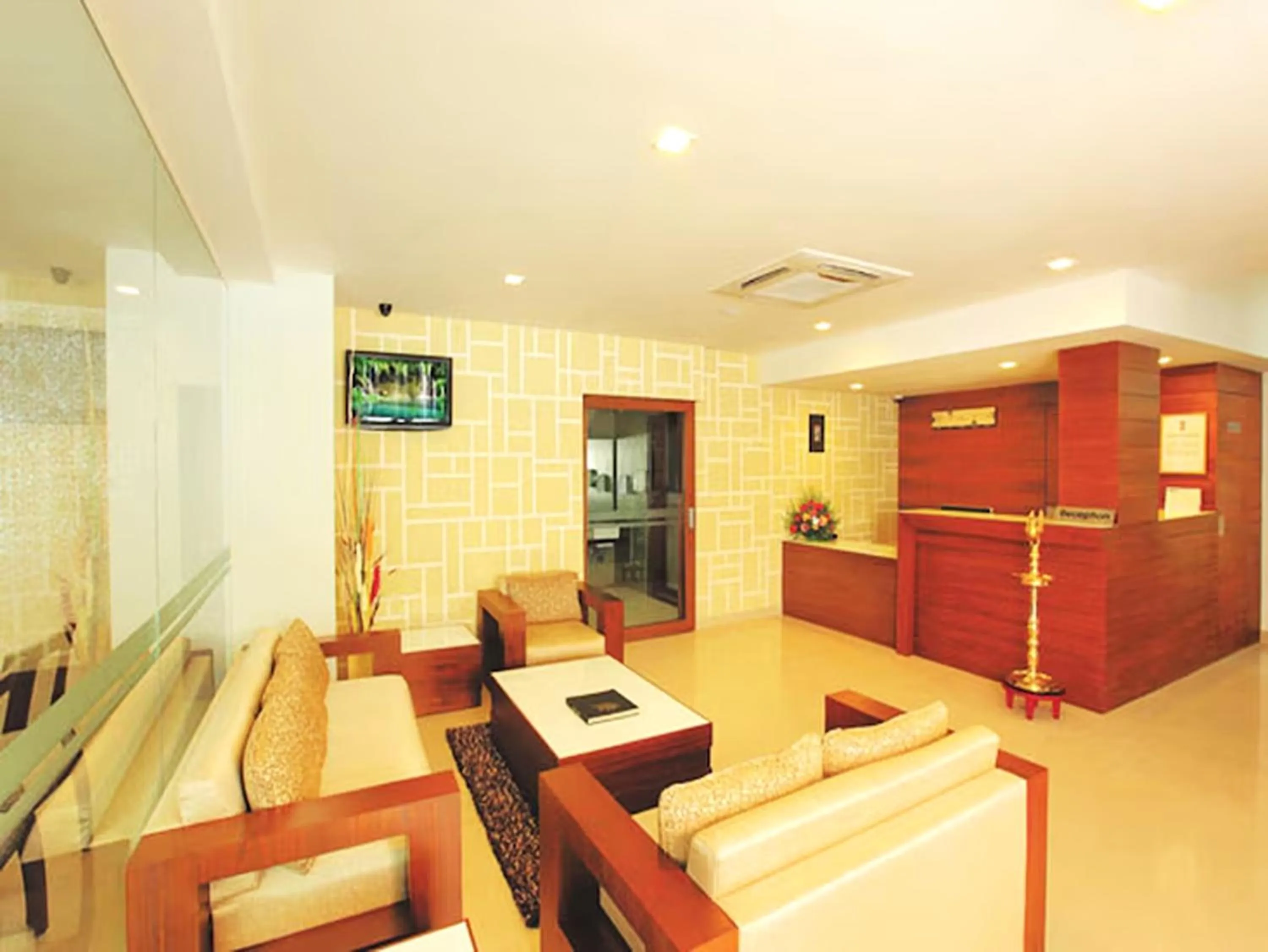 Lobby or reception in Hotel Hills Park Pathanamthitta
