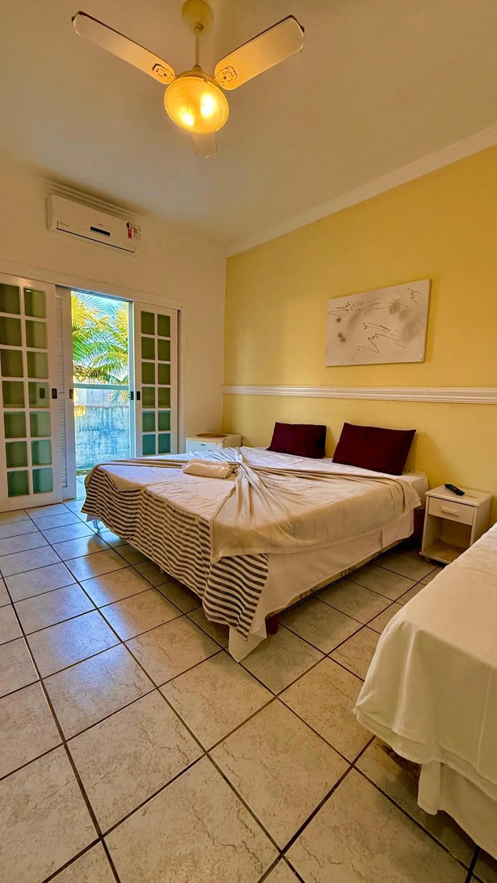 Bedroom, Bed in Grand Maré Hotel