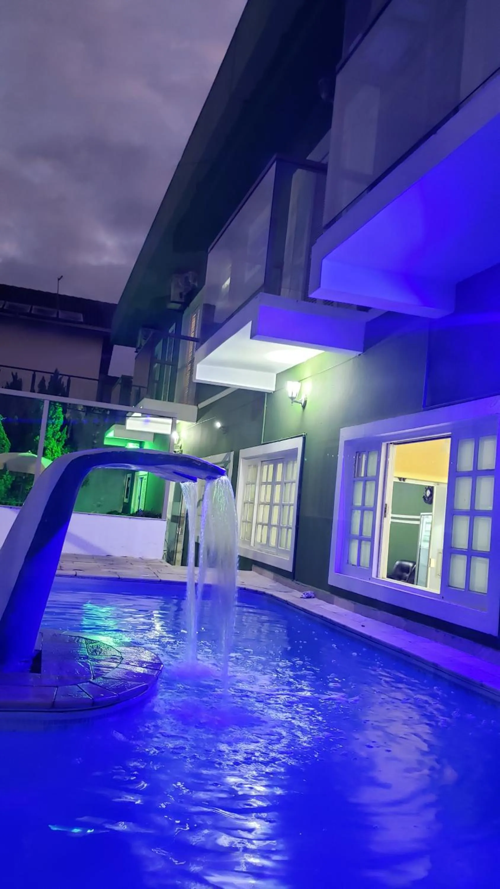 Night in Grand Maré Hotel