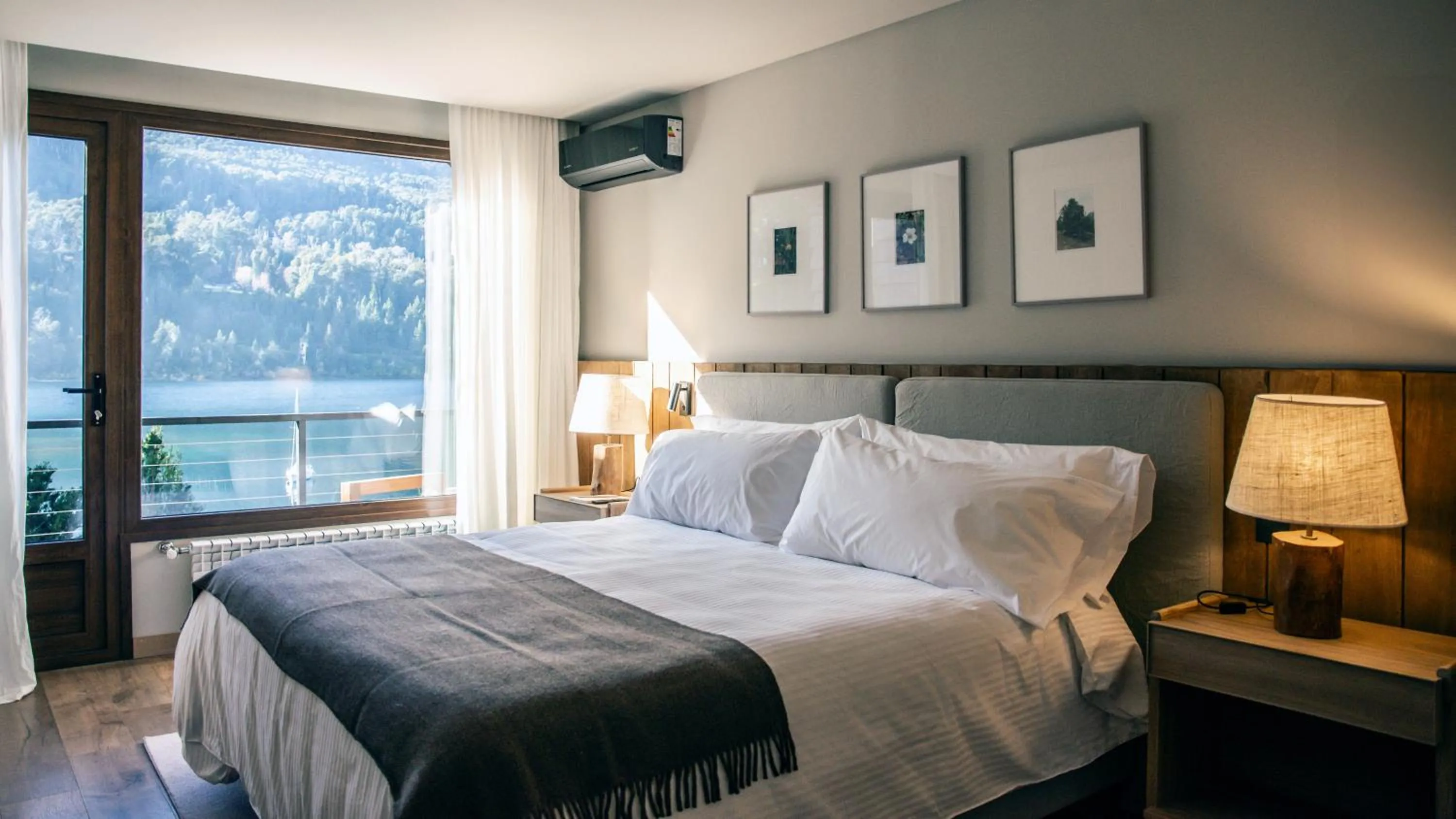 View (from property/room), Bed in Auria Angostura