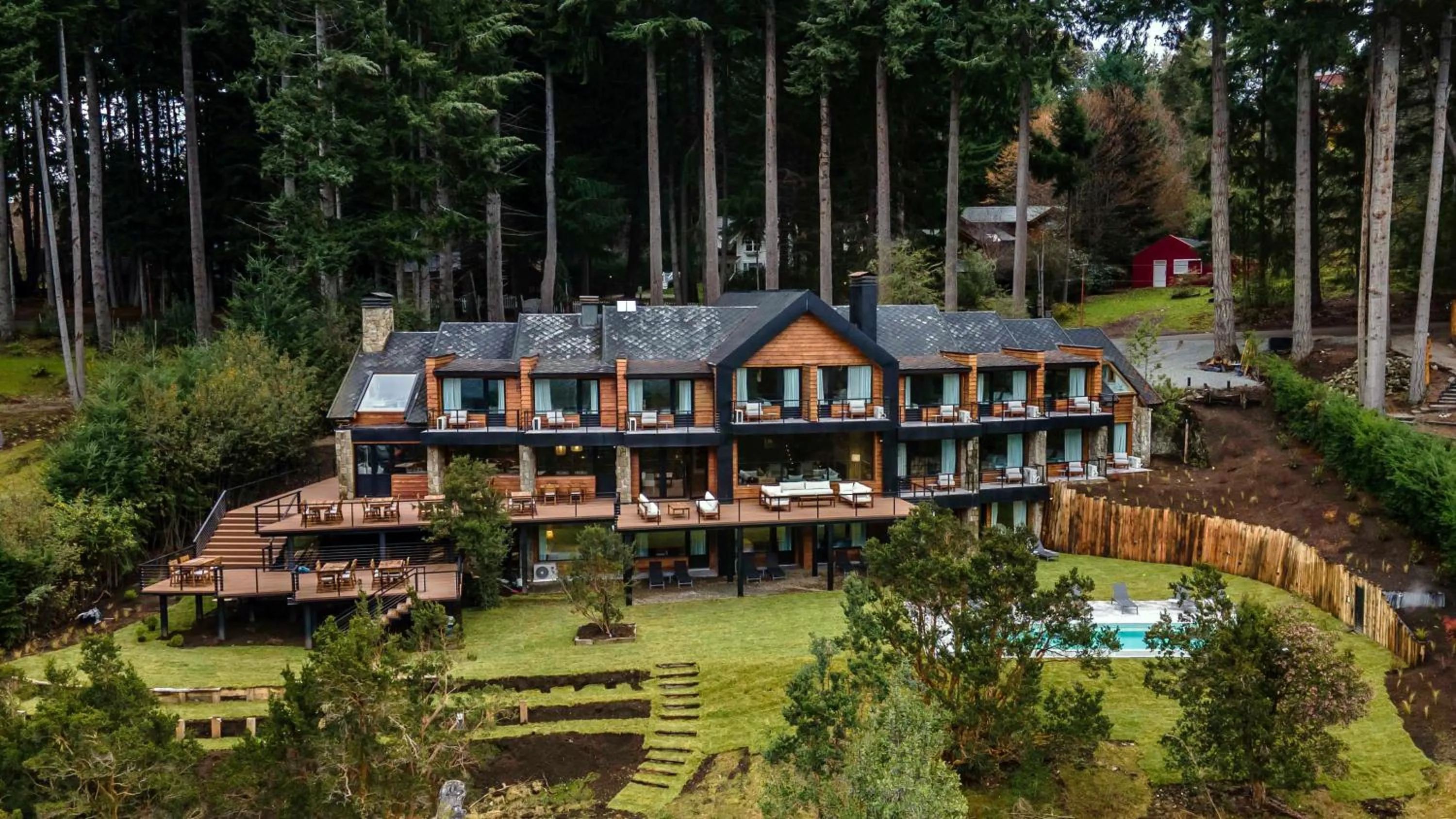 Property building in Auria Angostura