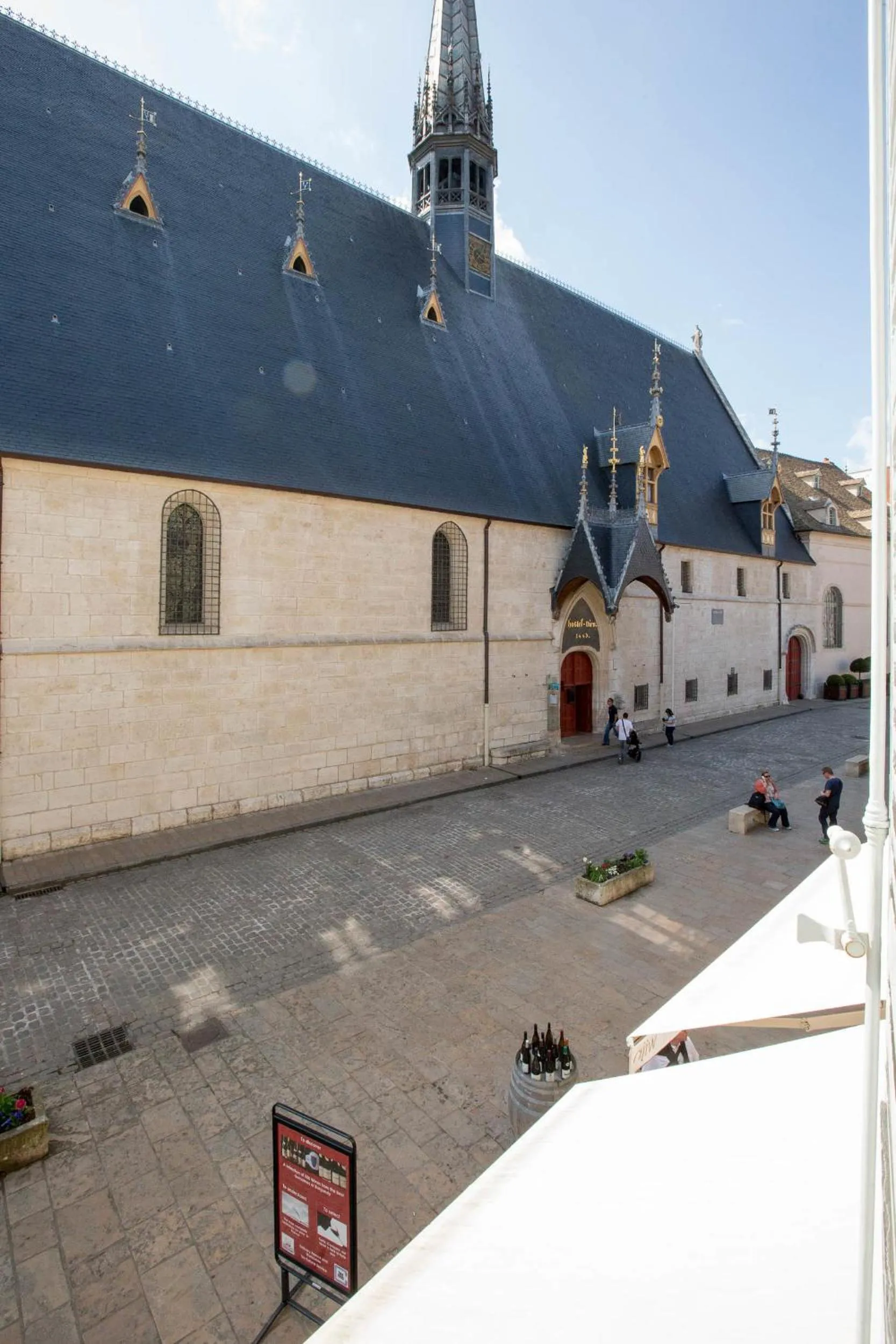 Day in Le Pavean